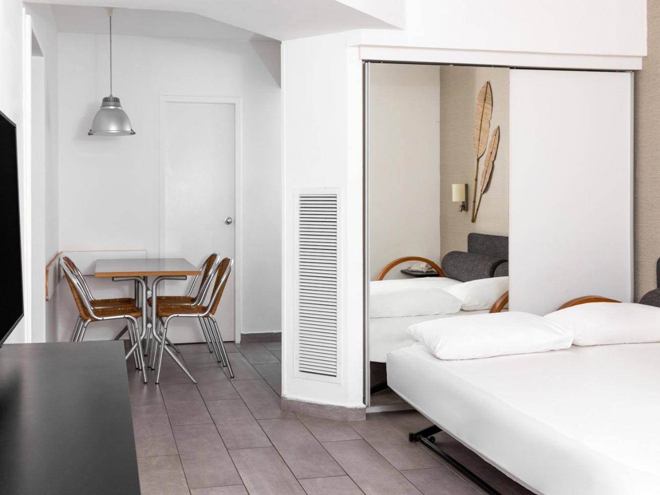 Mini Apartment with Garden - Photo 5