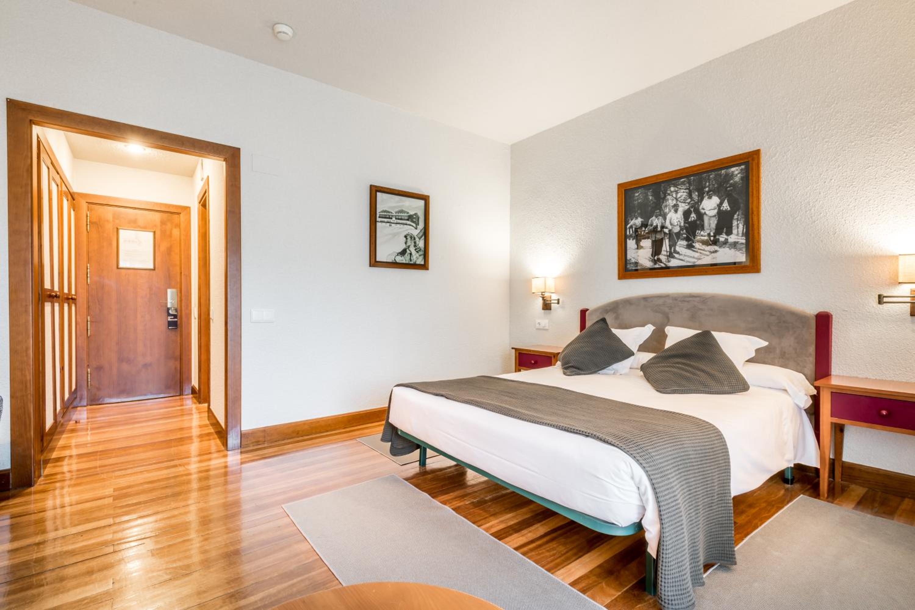 Deluxe Twin Room photo 2