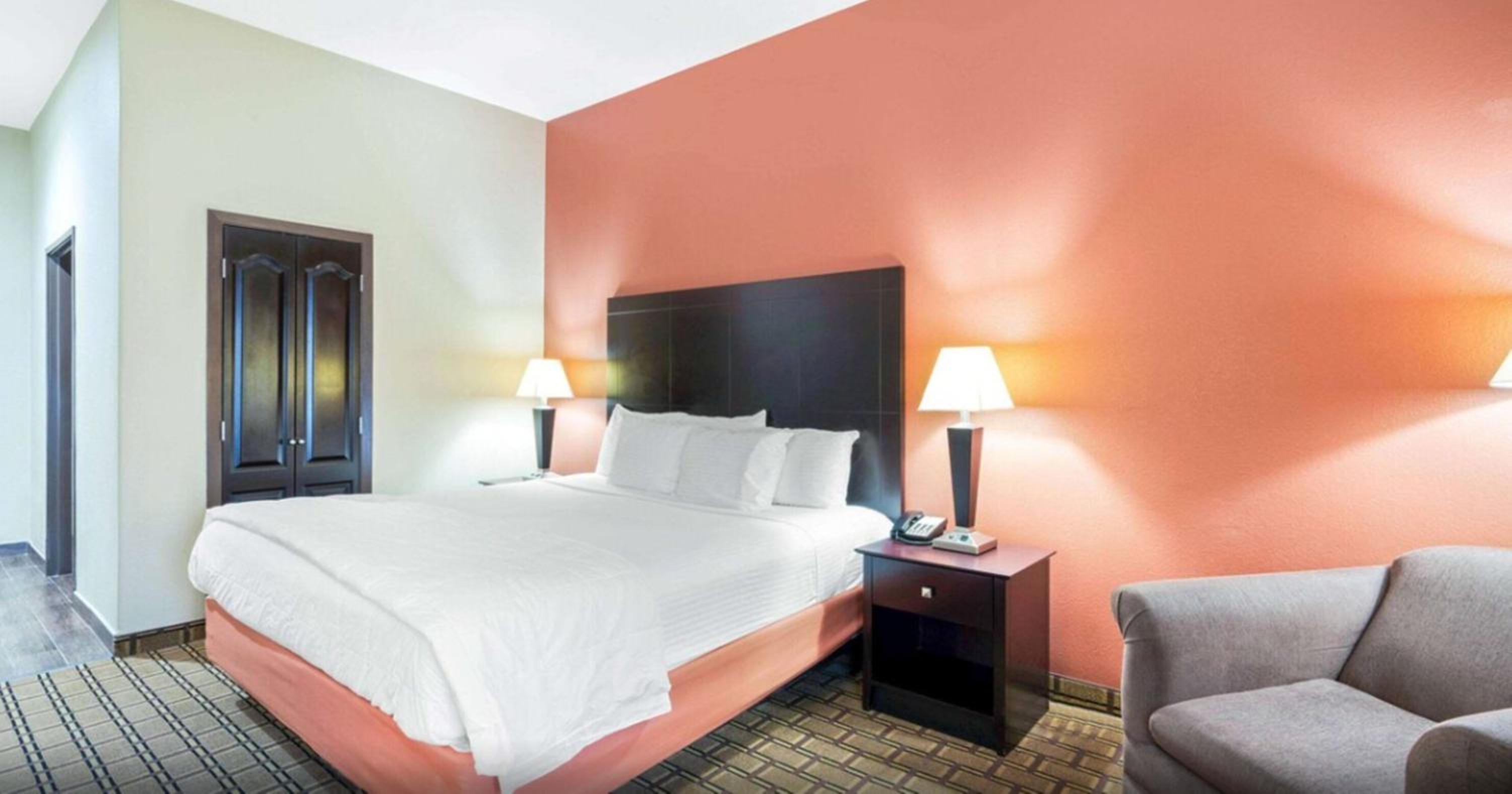 Executive King Room - Photo 6