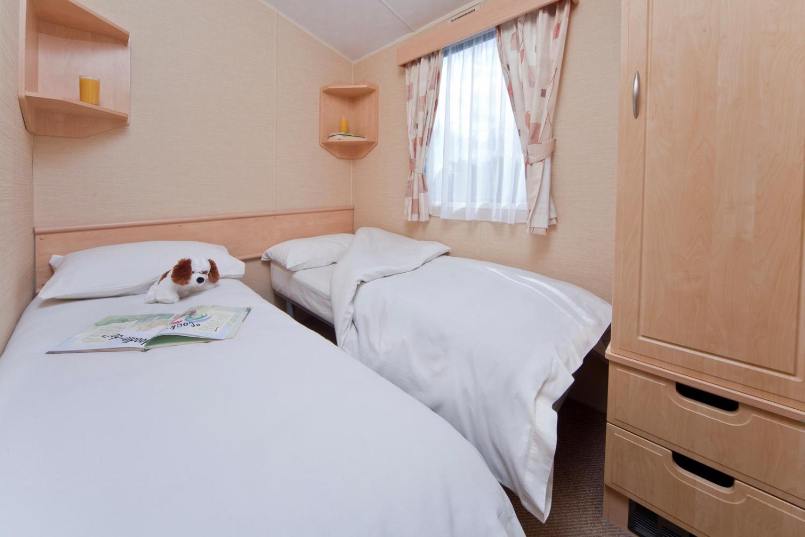 8 berth Comfort Caravan - Pet Friendly photo 1