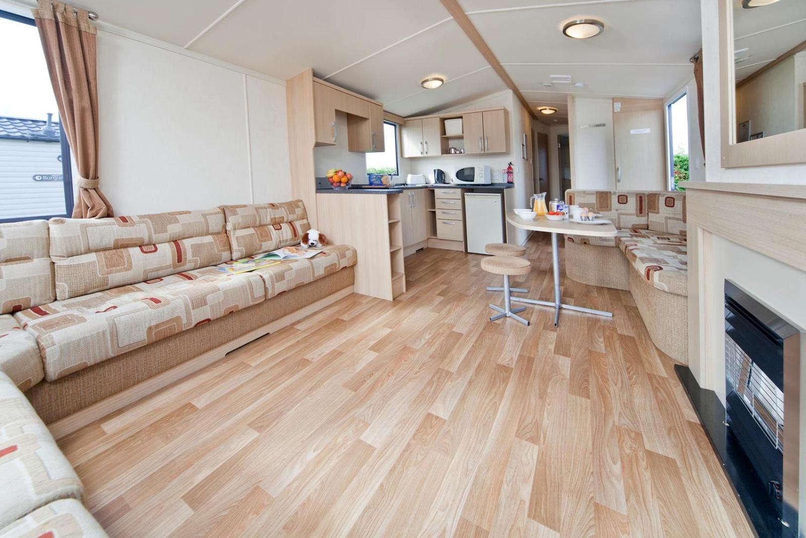 8 berth Comfort Caravan - Pet Friendly photo 2