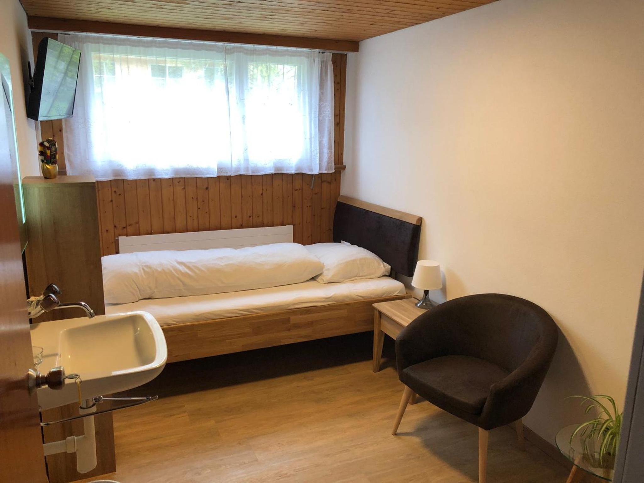 Single Room with Shared Shower and Toilet photo 1