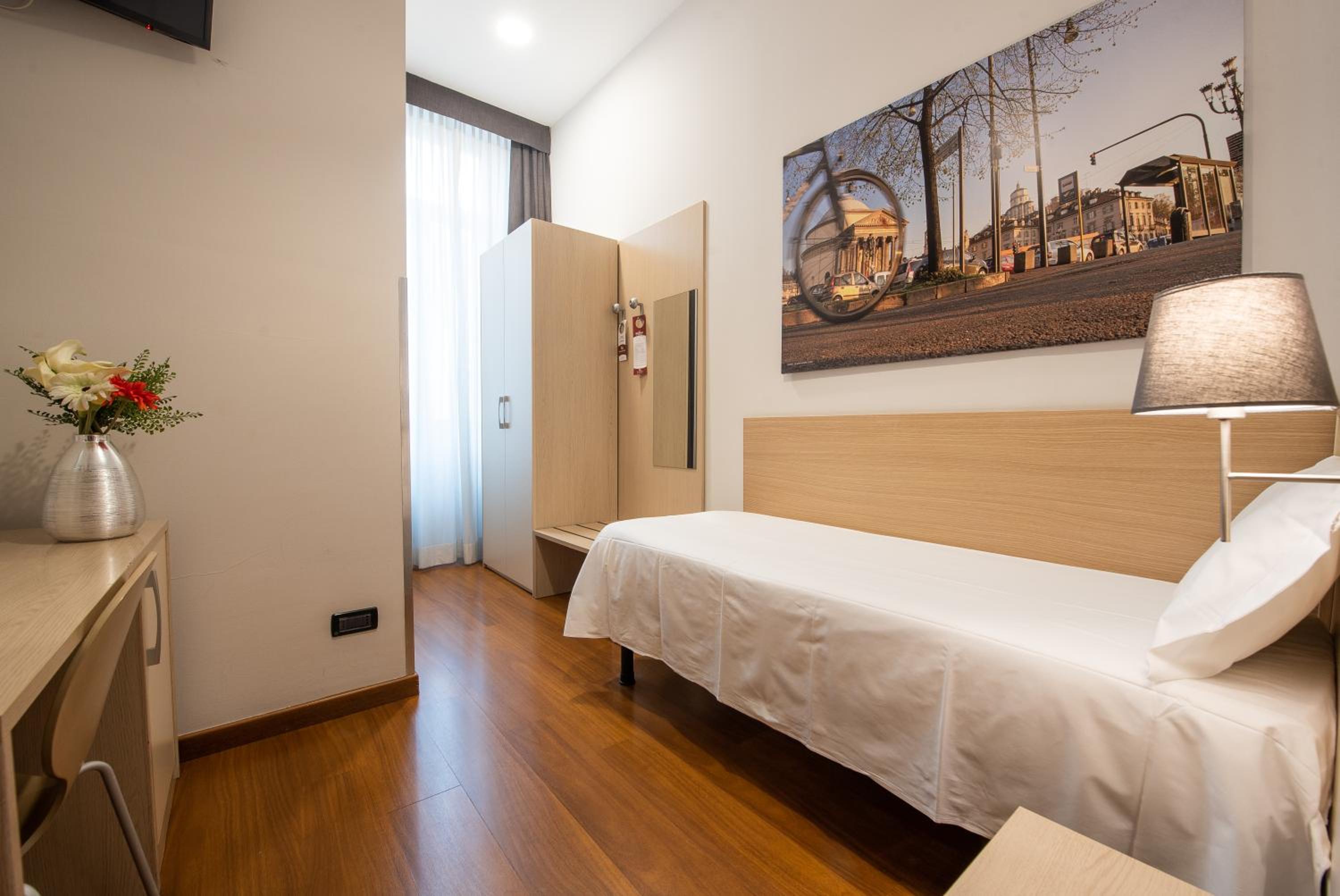 Single Room photo 1