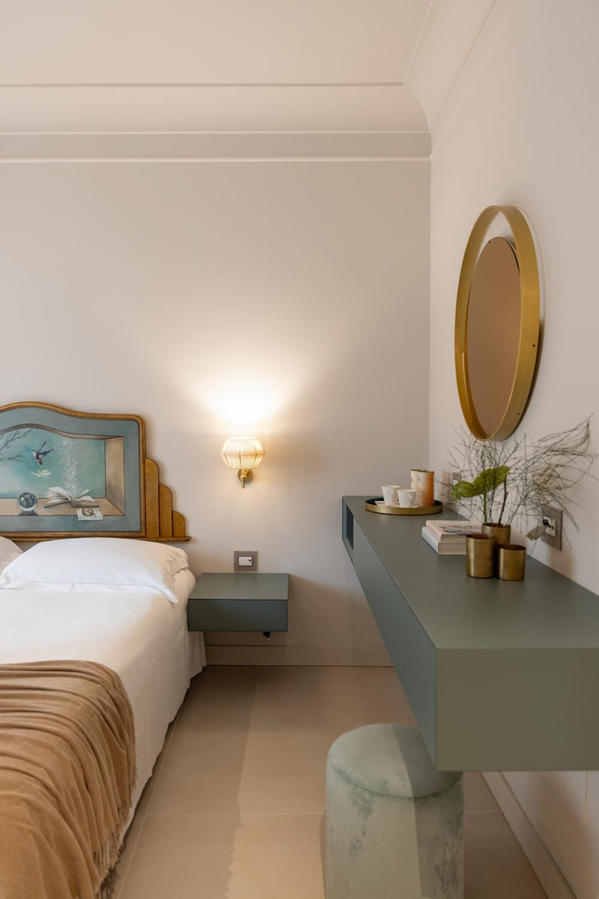 Classic Double Room with Window