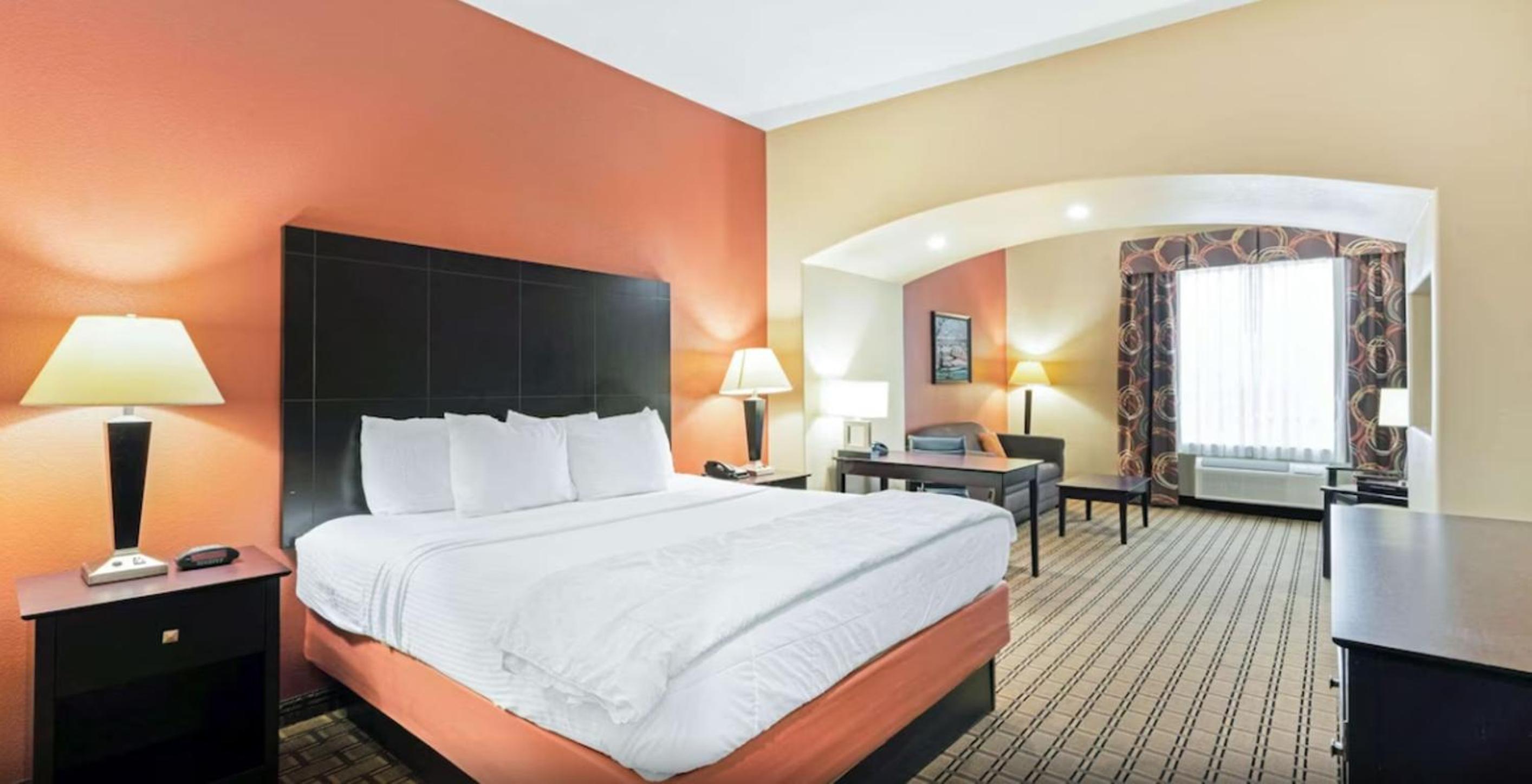 Executive King Room - Photo 2