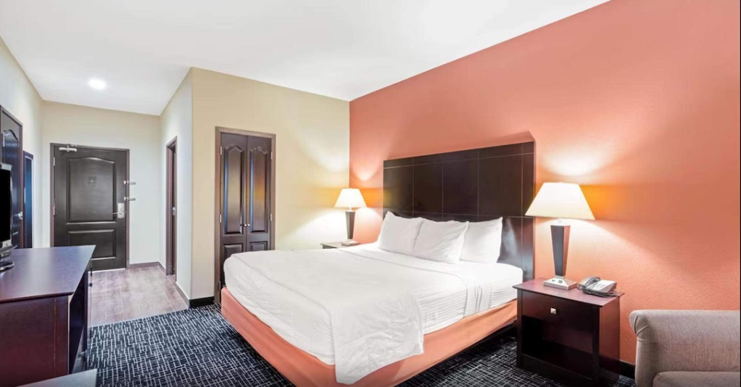 Executive King Room - Photo 3
