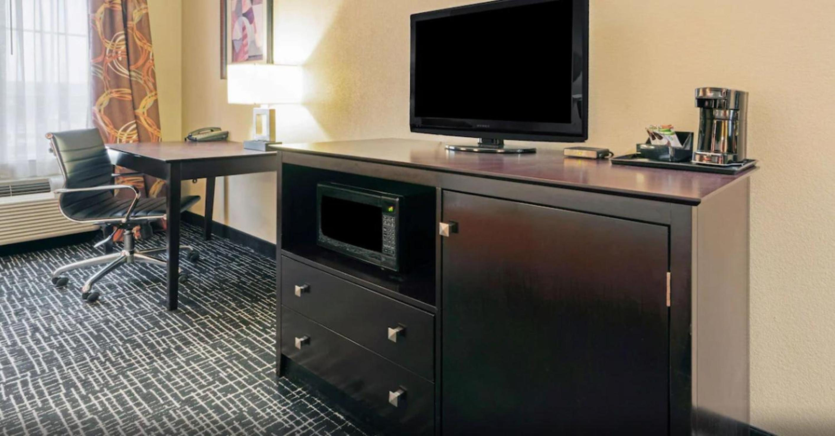 King Room - Disability Access - Photo 3