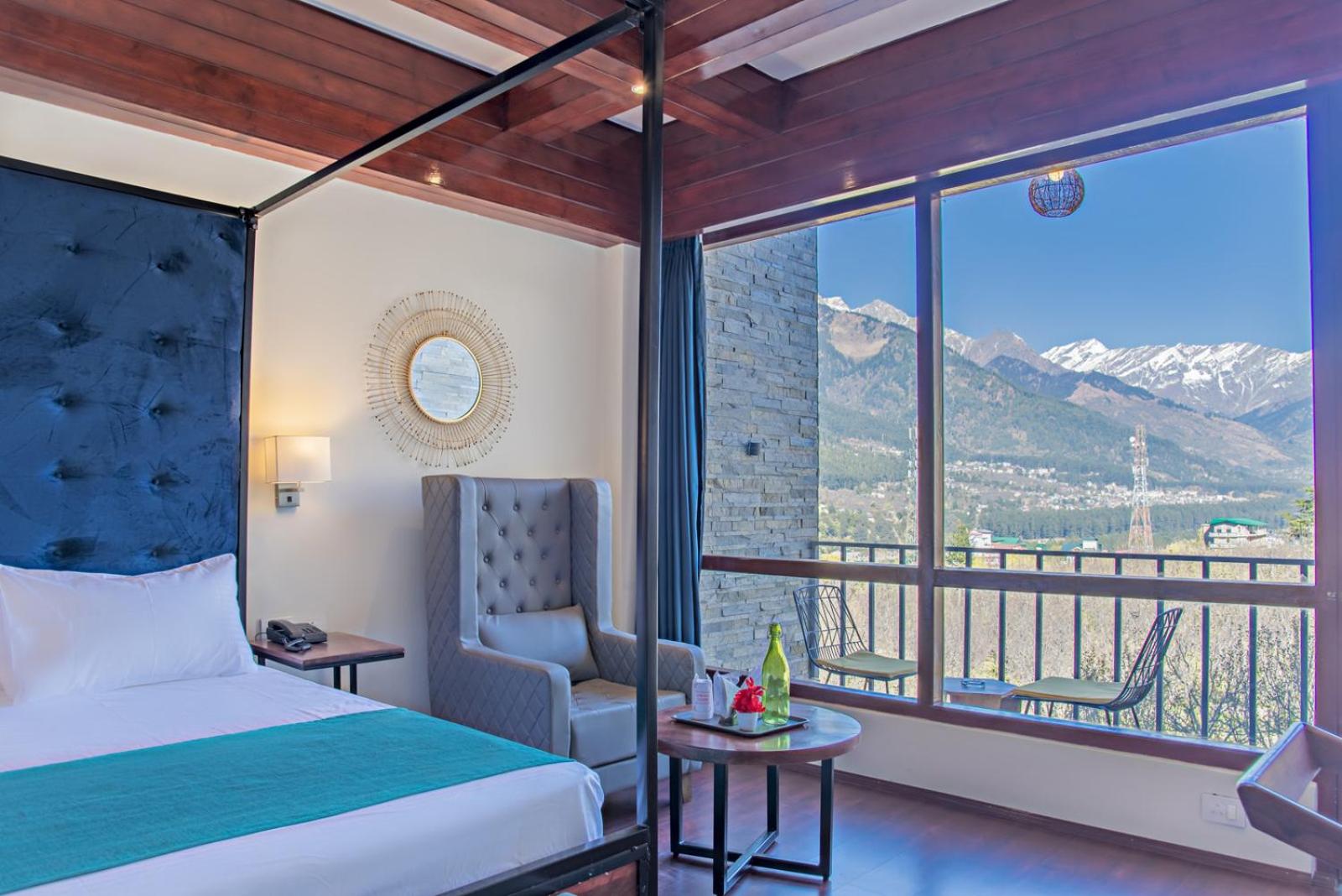 Double Room with Mountain View photo 2