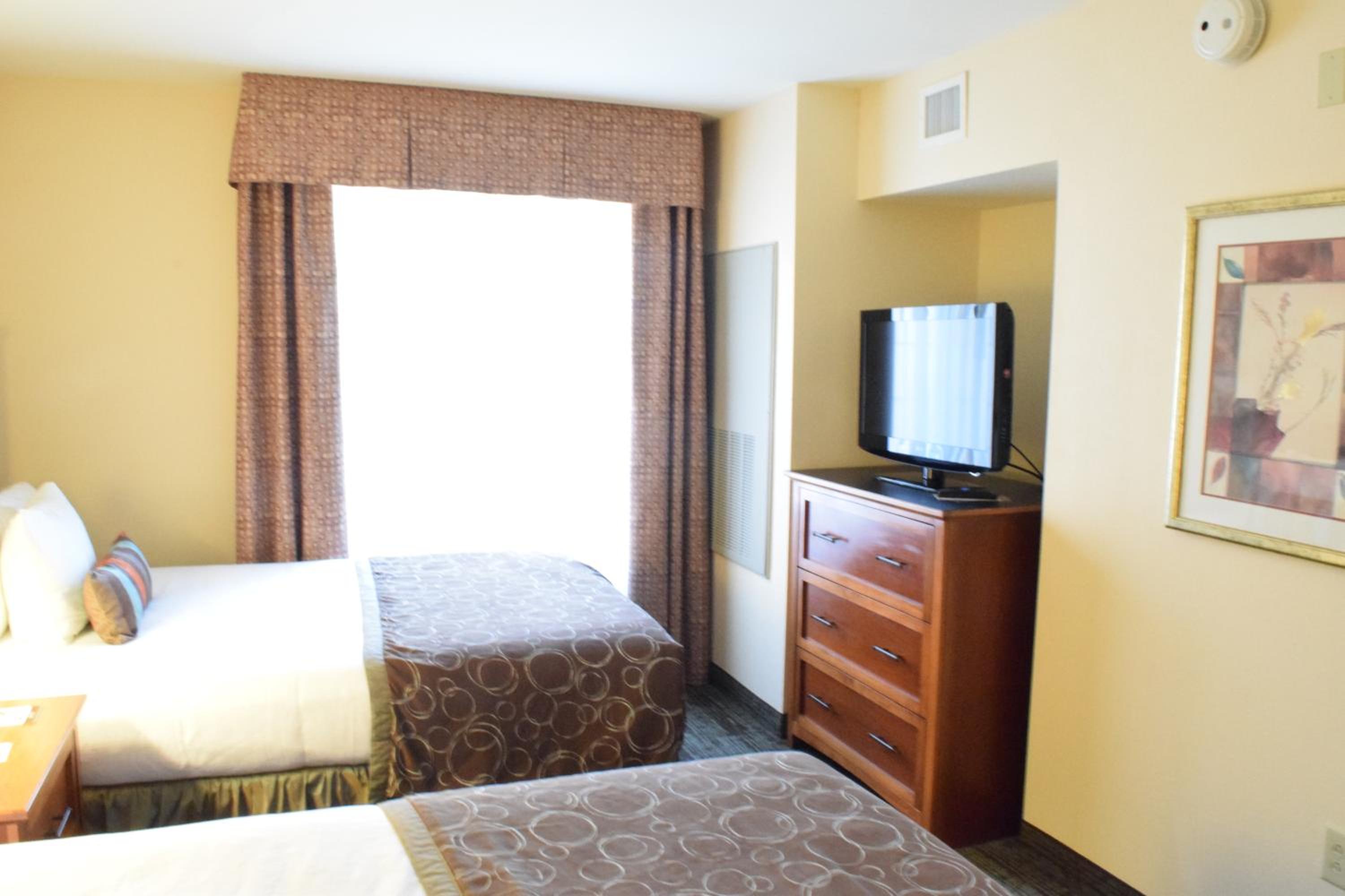 One-Bedroom Suite with Two Double Beds - Photo 1