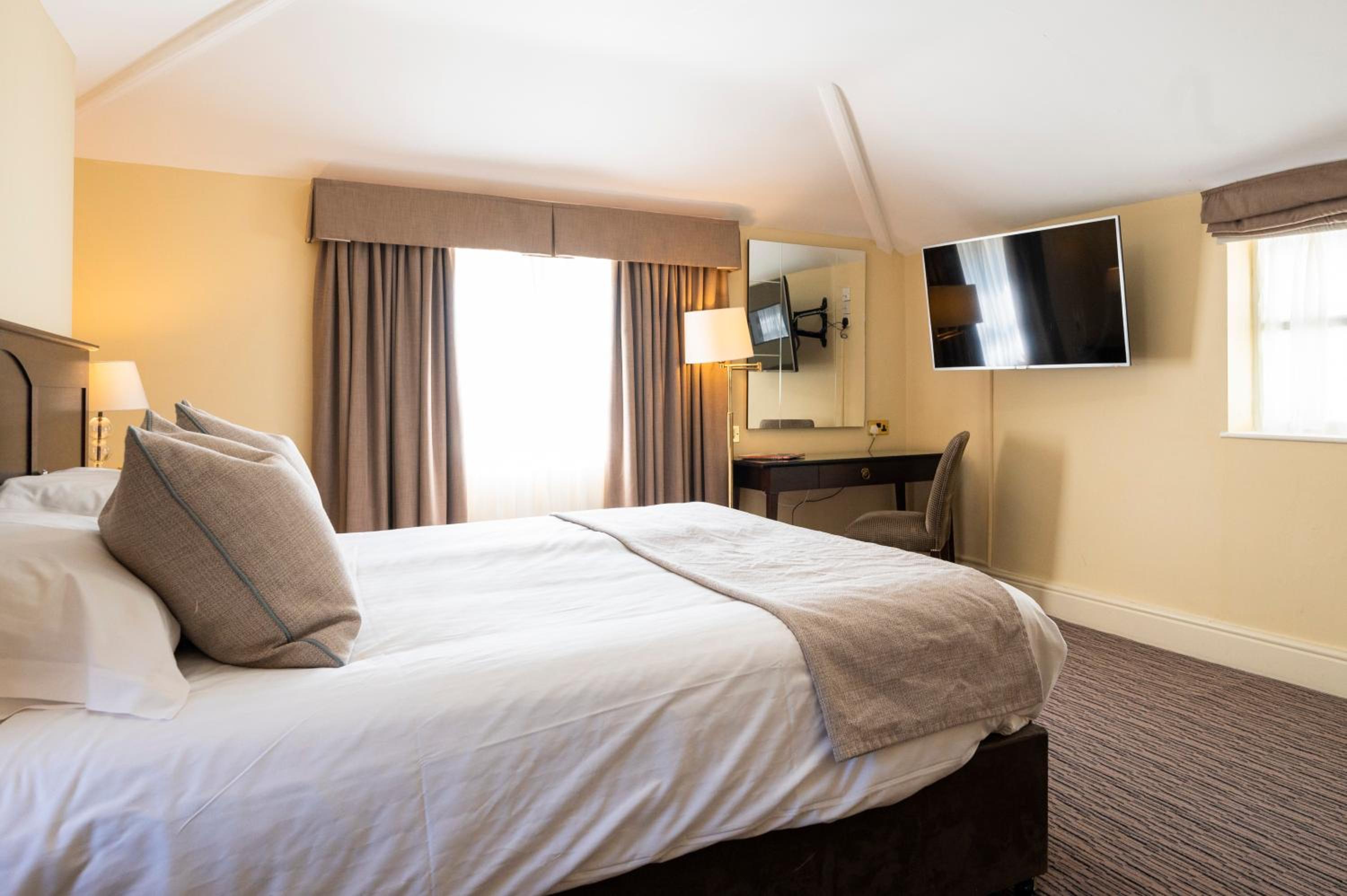 Large Double or Twin Room photo 3