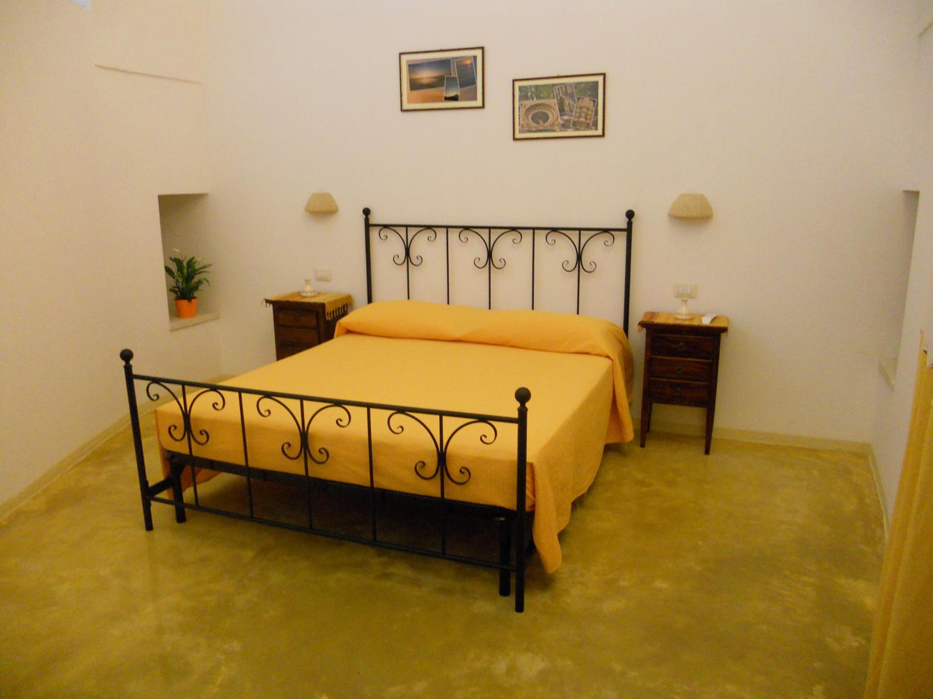Single Room with Private Bathroom