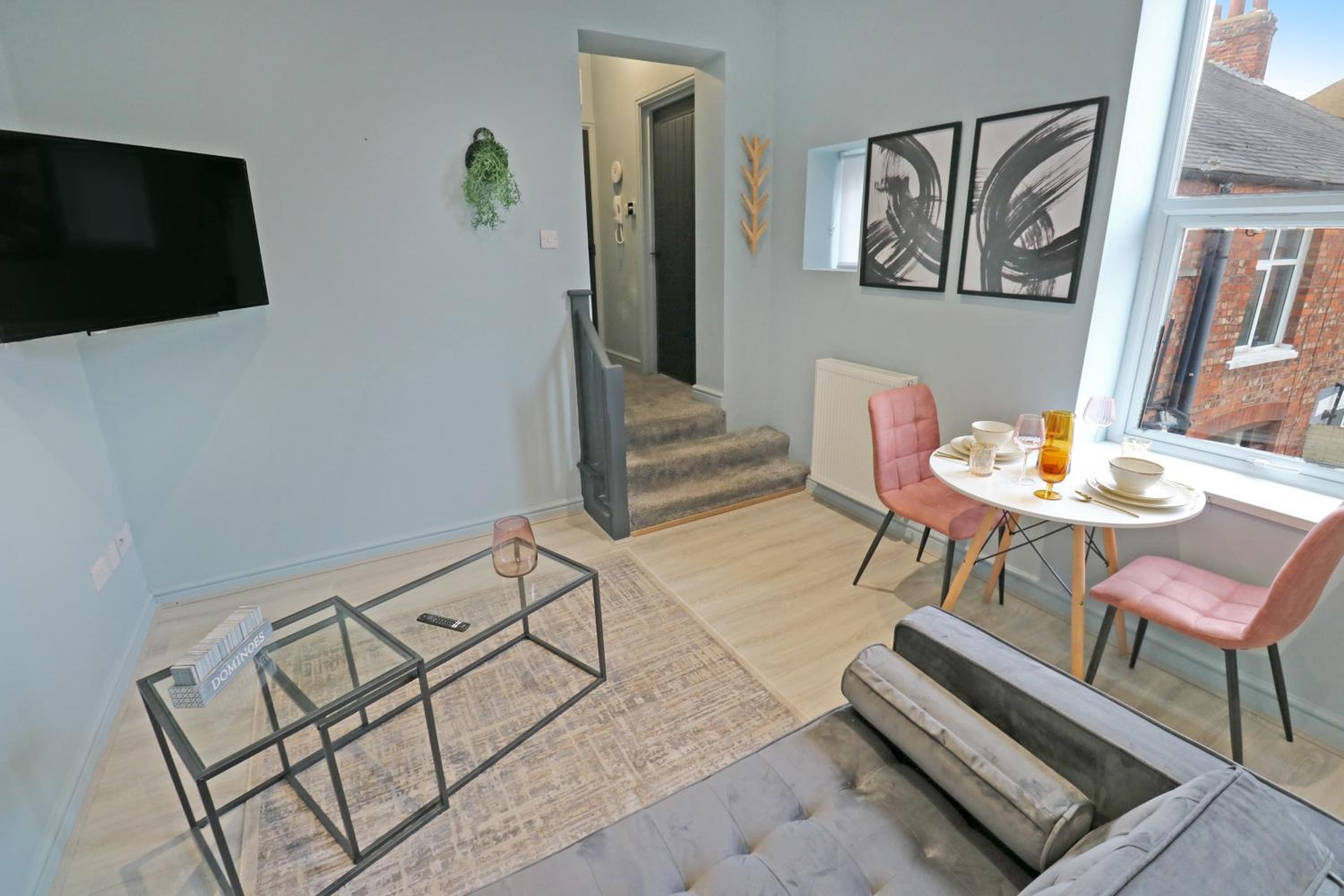 Studio Apartment photo 2