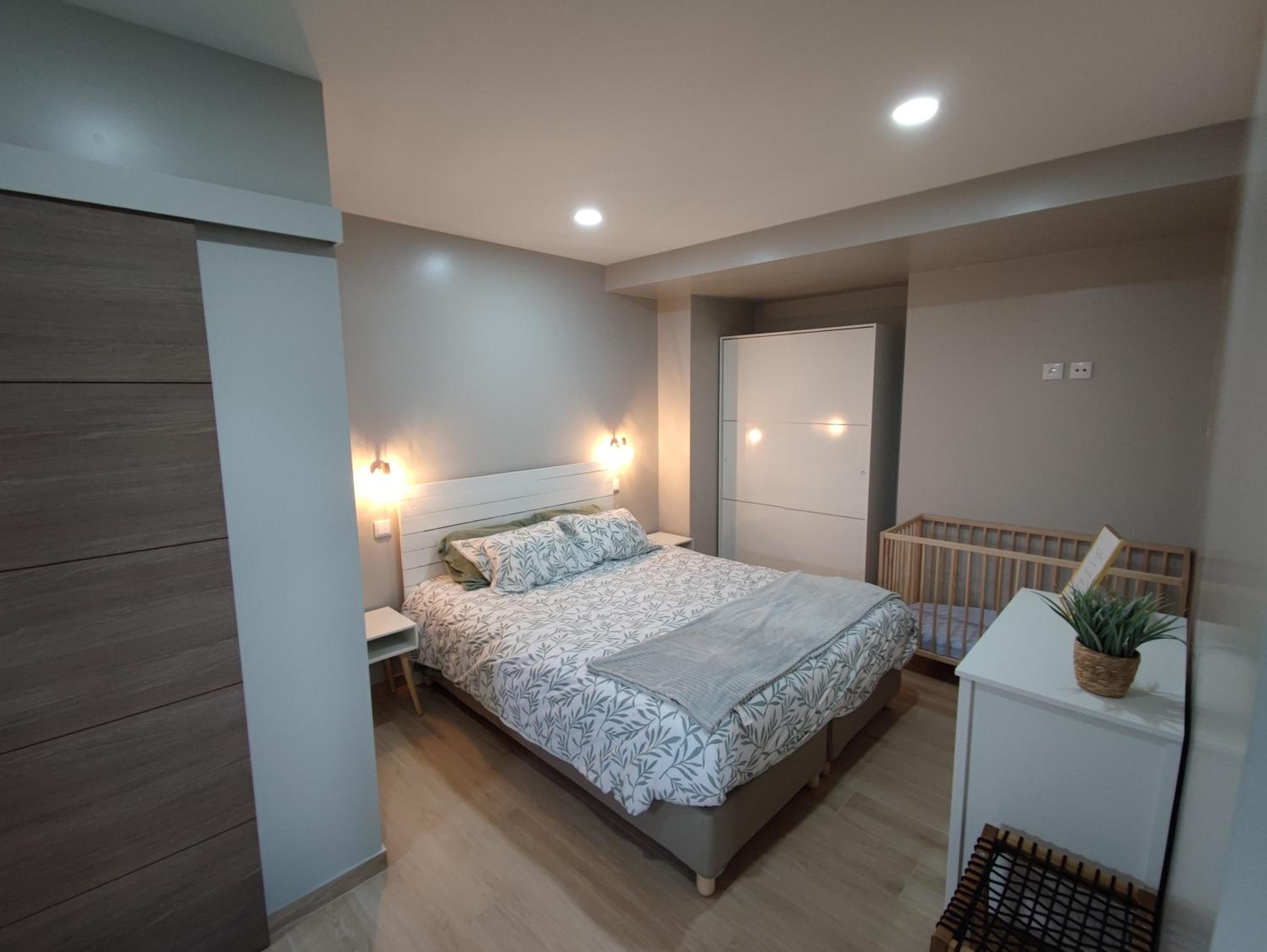 One-Bedroom House photo 1