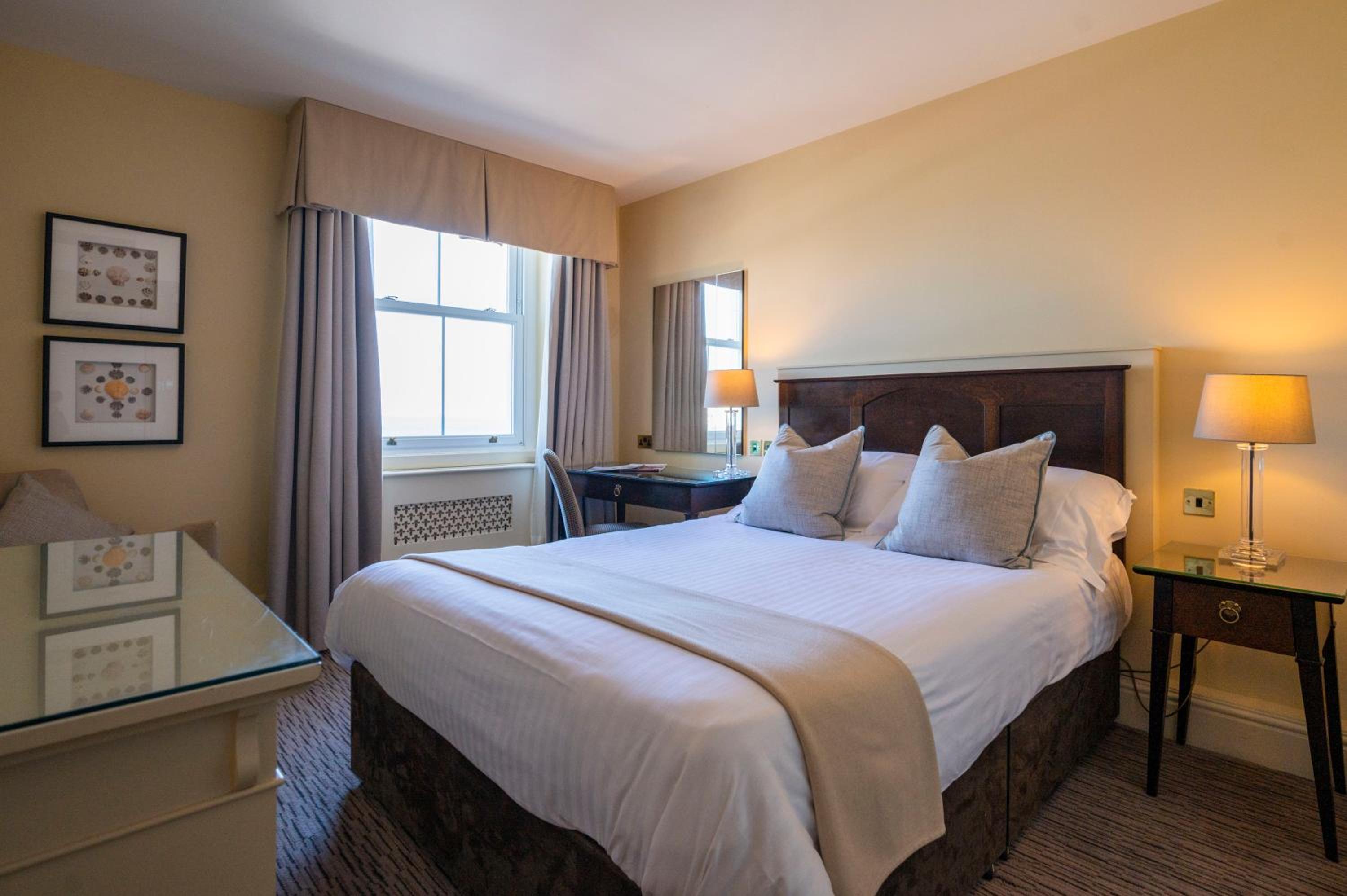 Classic Double Room with Partial Sea View photo 1