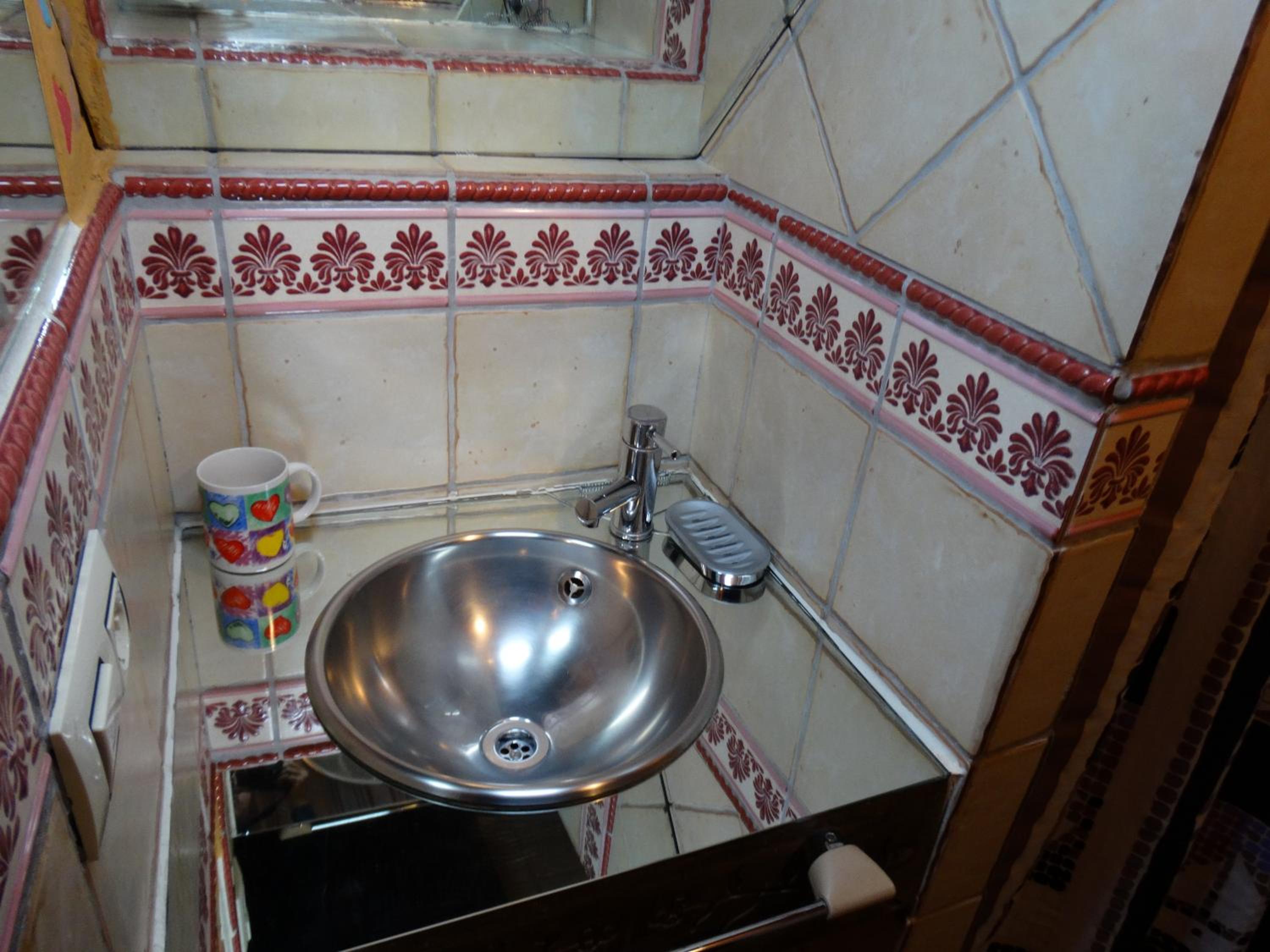 One-Bedroom House photo 2