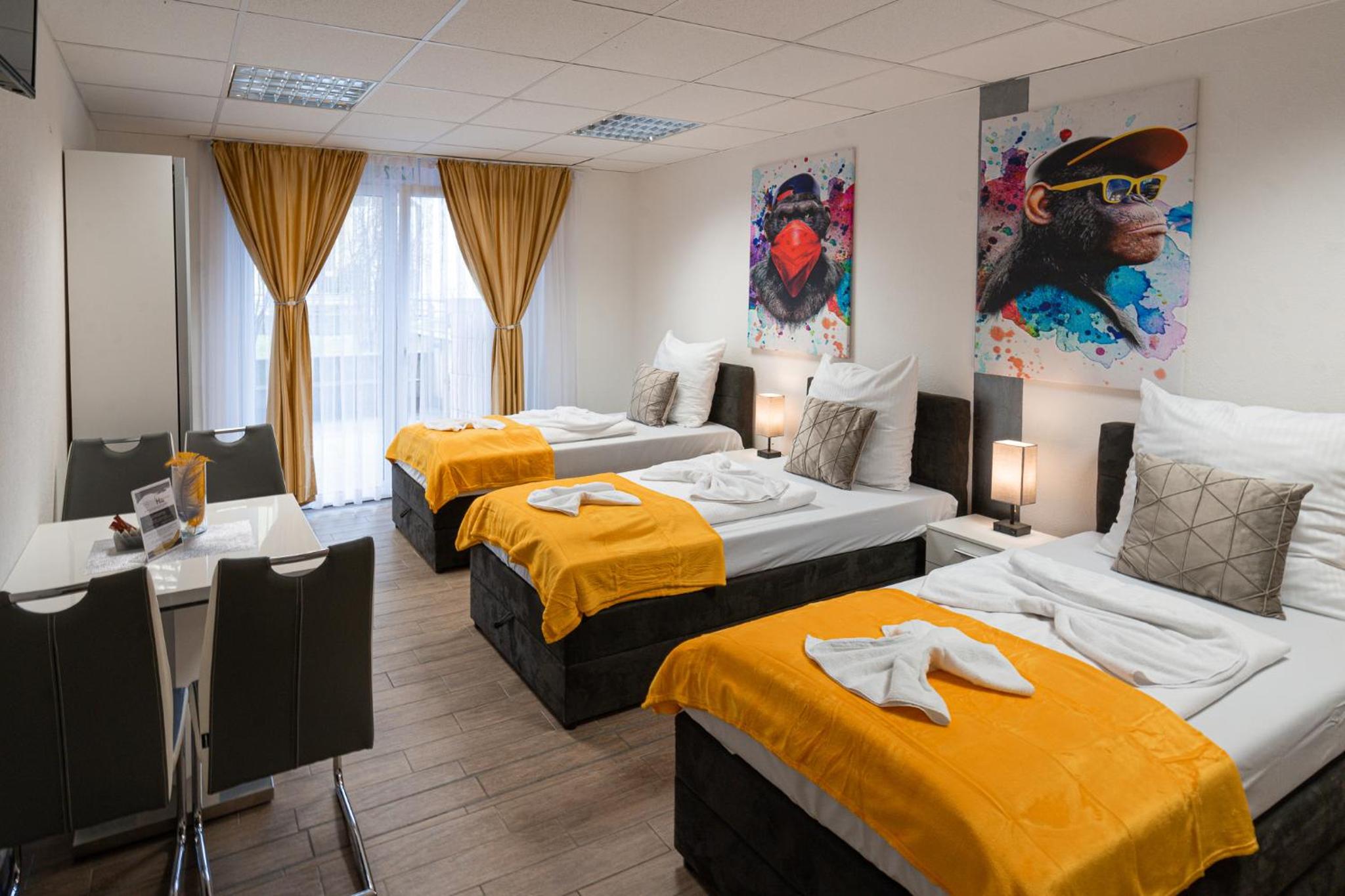 Quadruple Room with Garden View - Photo 9