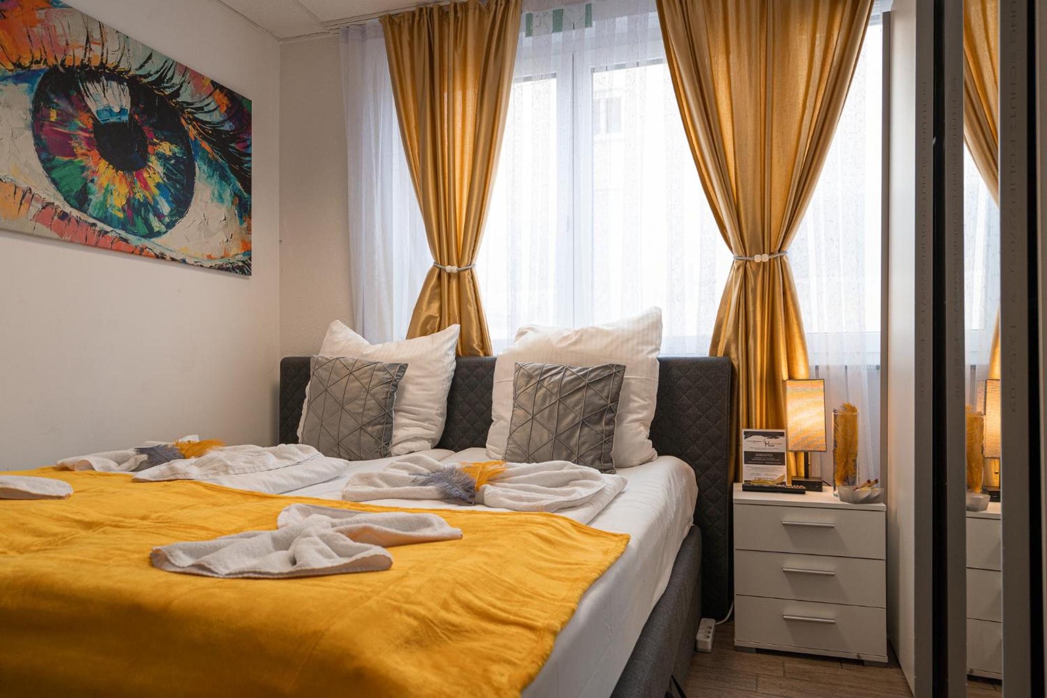 Standard Double or Twin Room - Photo 5