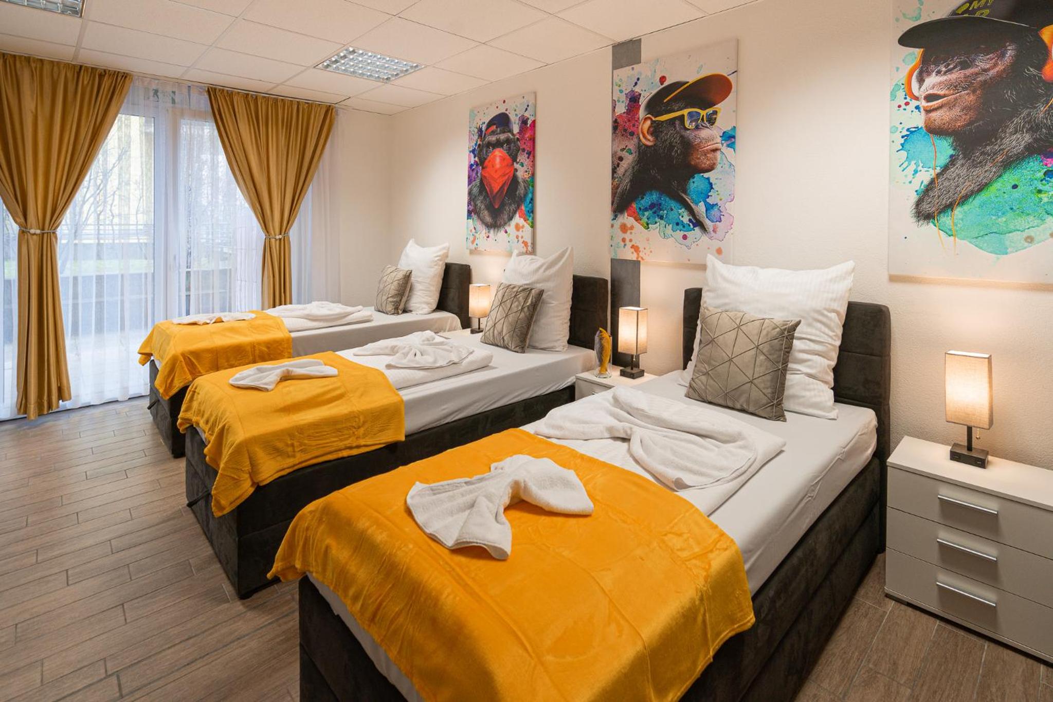Quadruple Room with Garden View - Photo 2