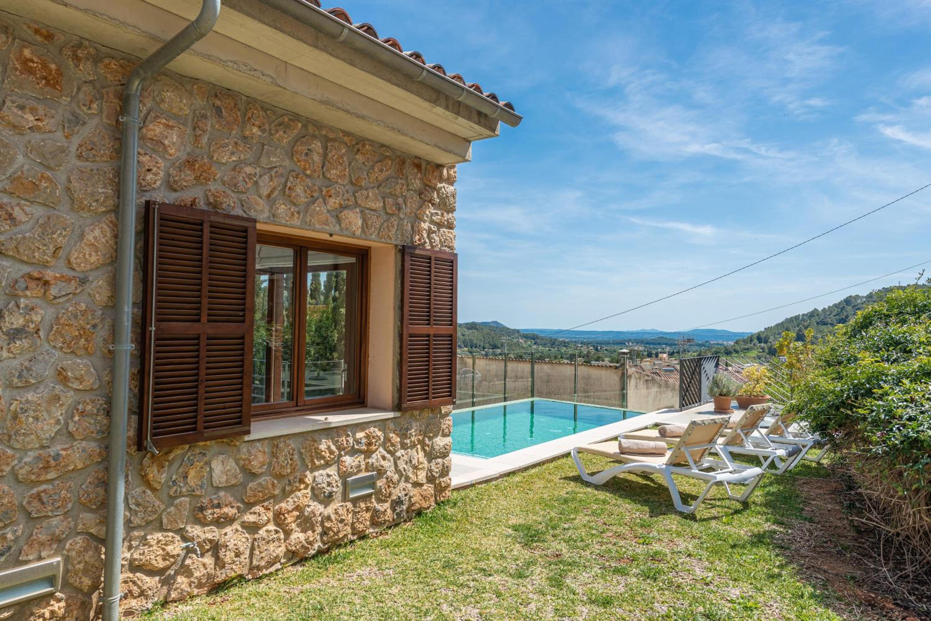 Three-Bedroom Villa photo 3