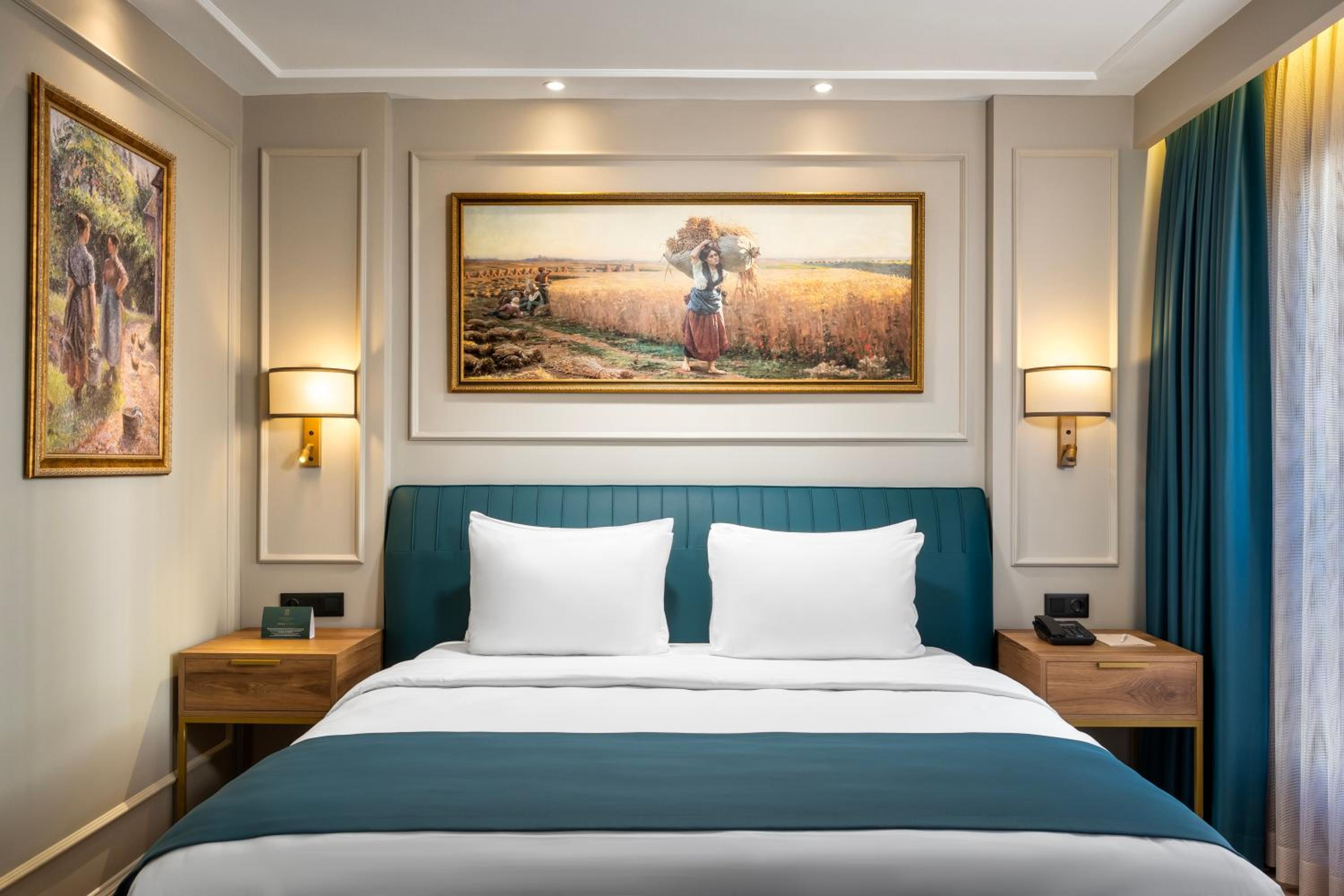Deluxe King Room photo 3