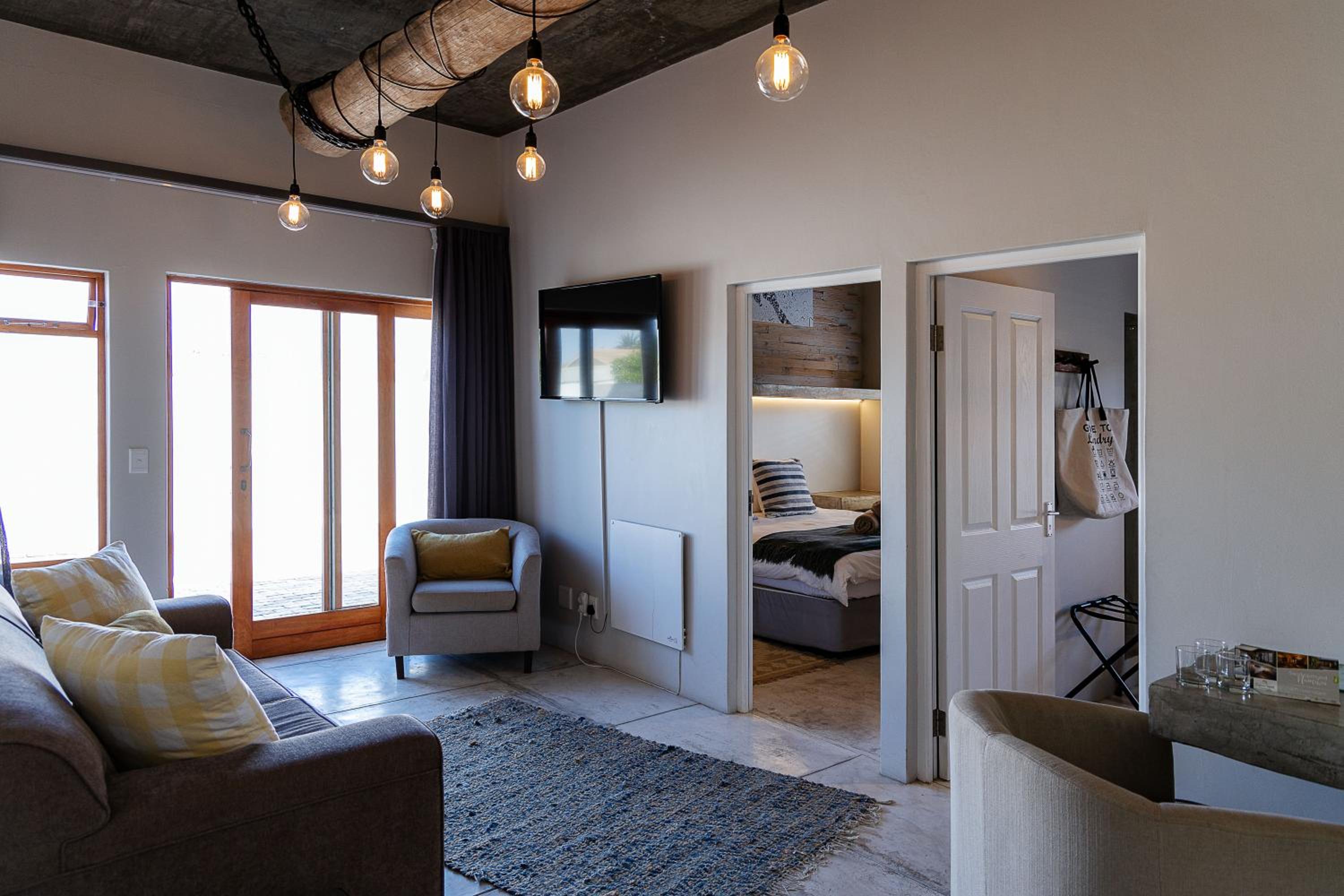 Deluxe Family Suite photo 3
