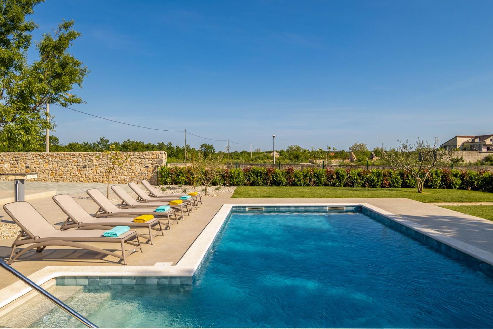 Villa with Private Pool photo 3