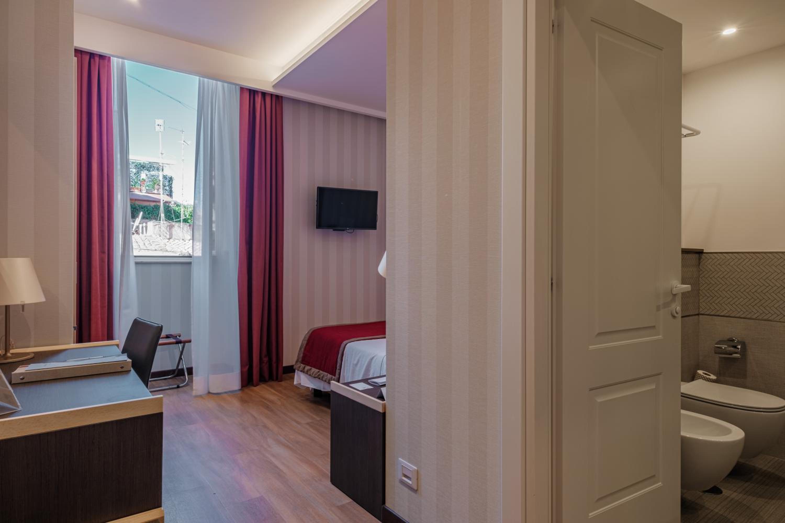 Superior Double Room - Photo 13