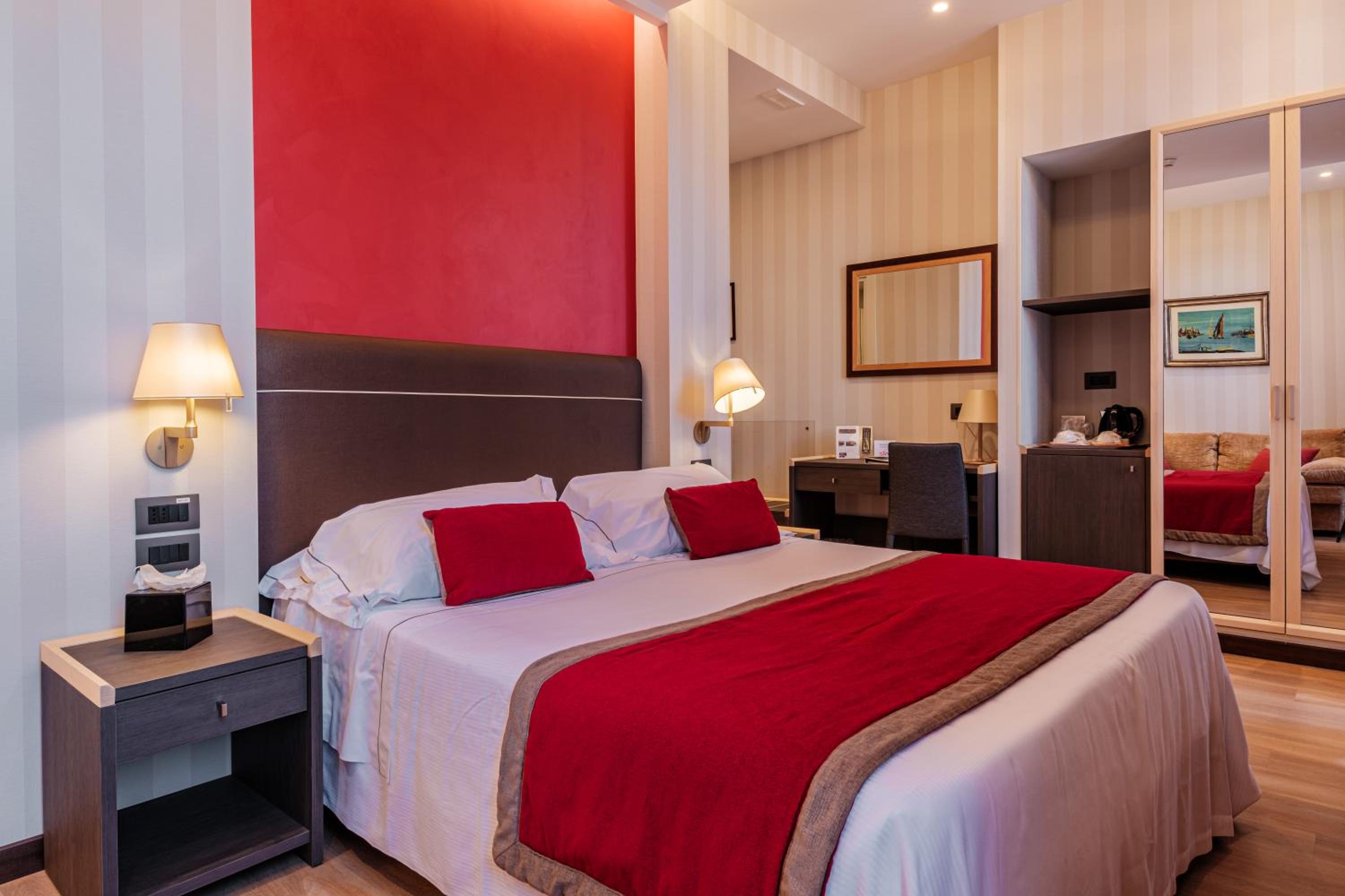 Superior Double Room - Photo 11