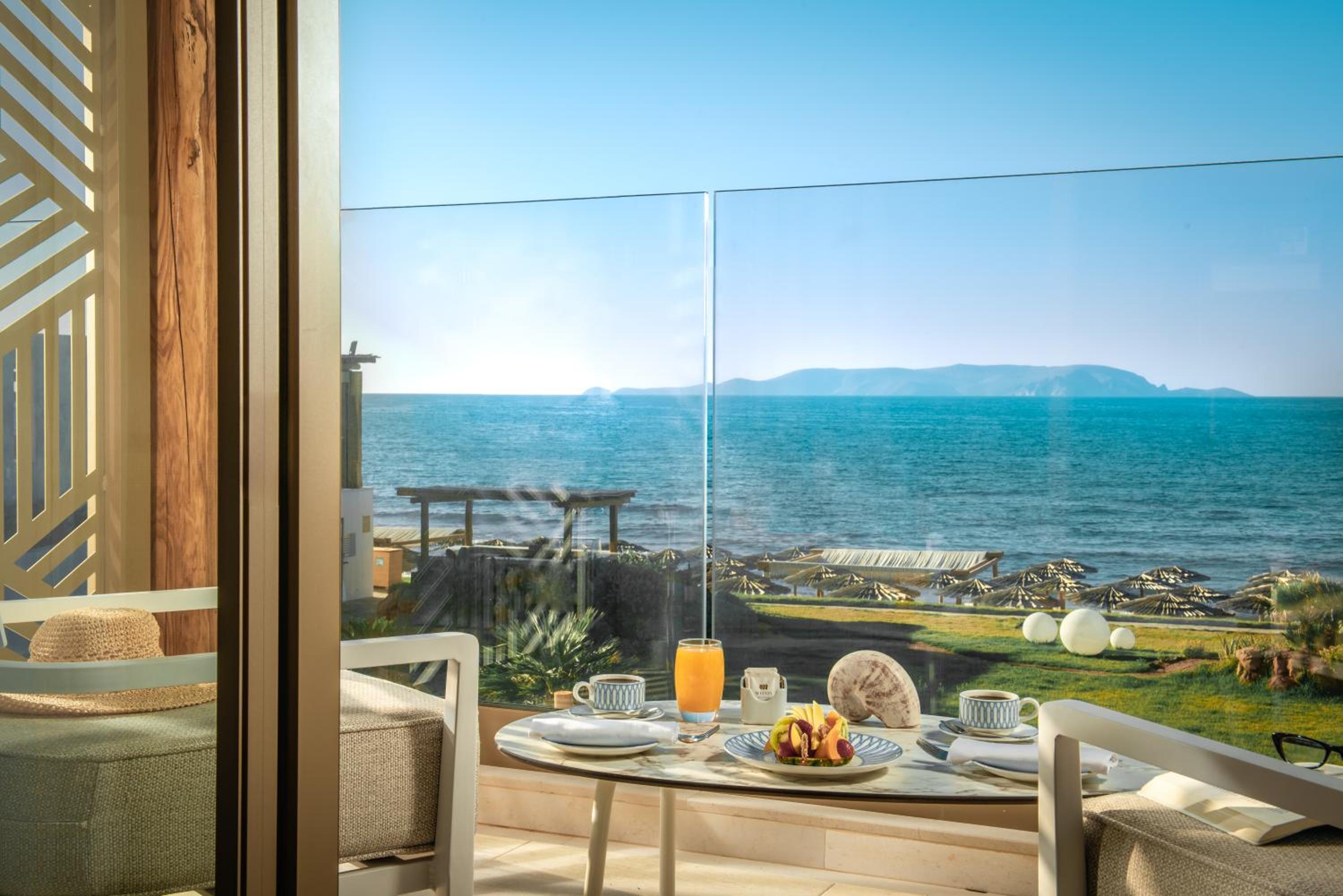 Superior Double Room with Sea View Front Row