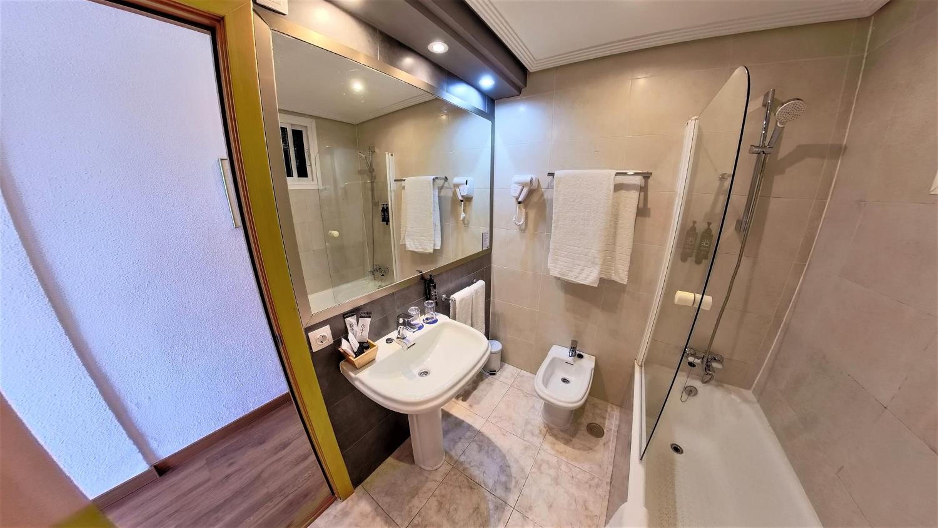 Single Room photo 3