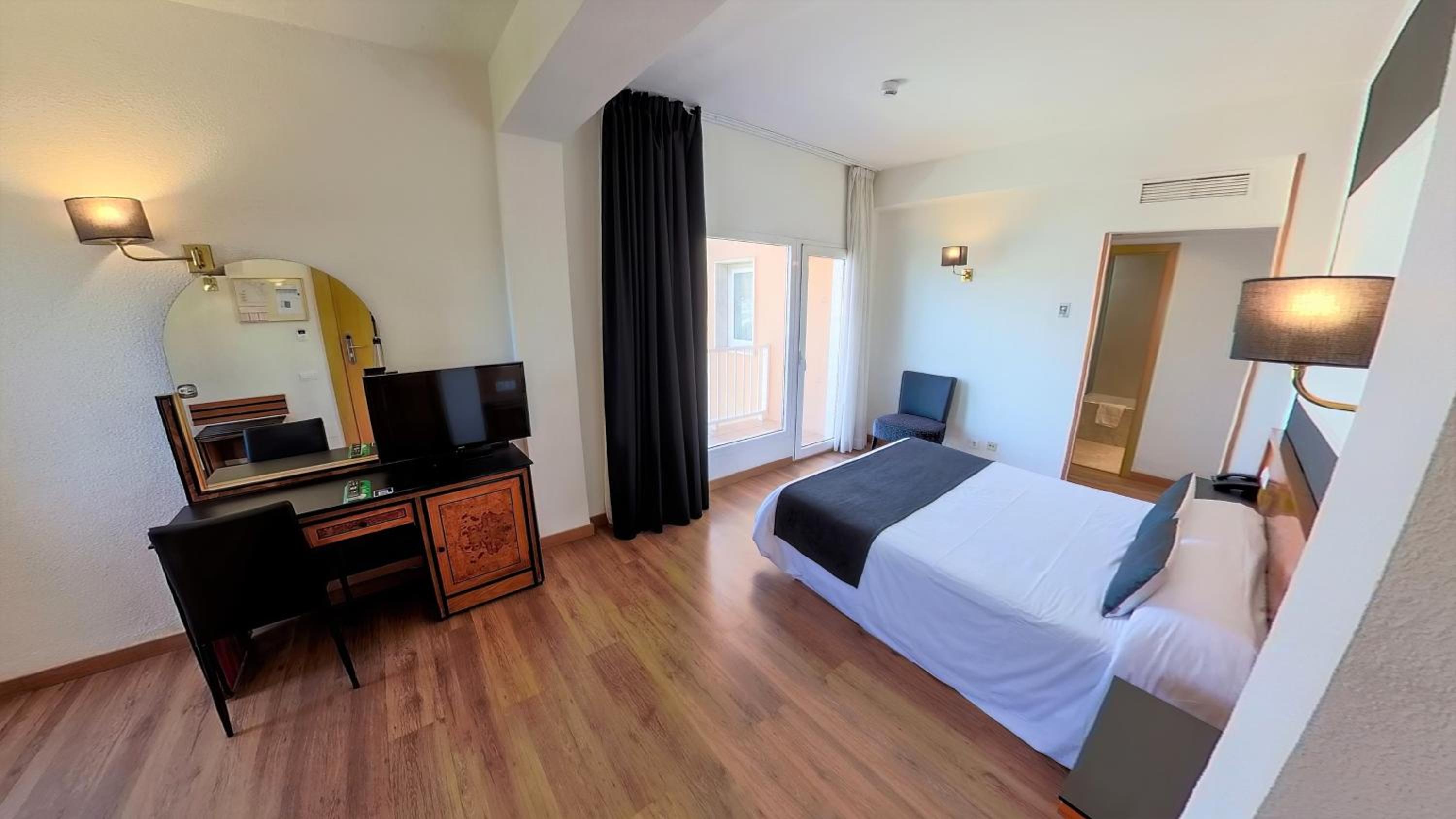 Habitación Doble o con Dos Camas