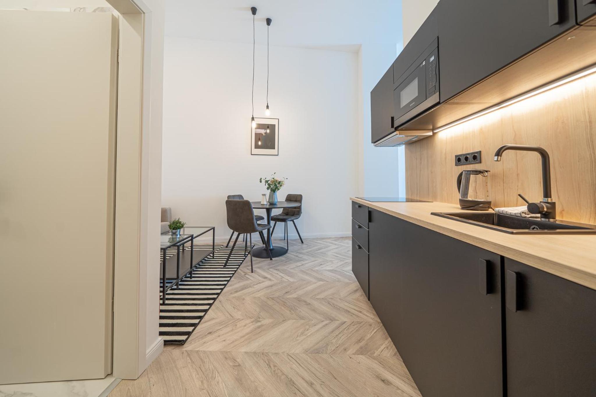 Family Apartment - Photo 15