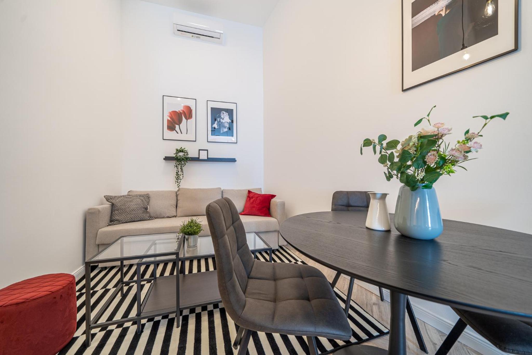 Family Apartment - Photo 5