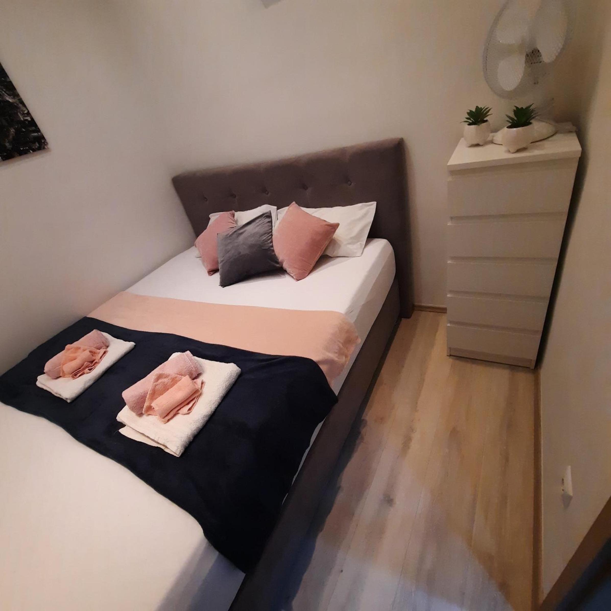 Three-Bedroom Apartment - Photo 21