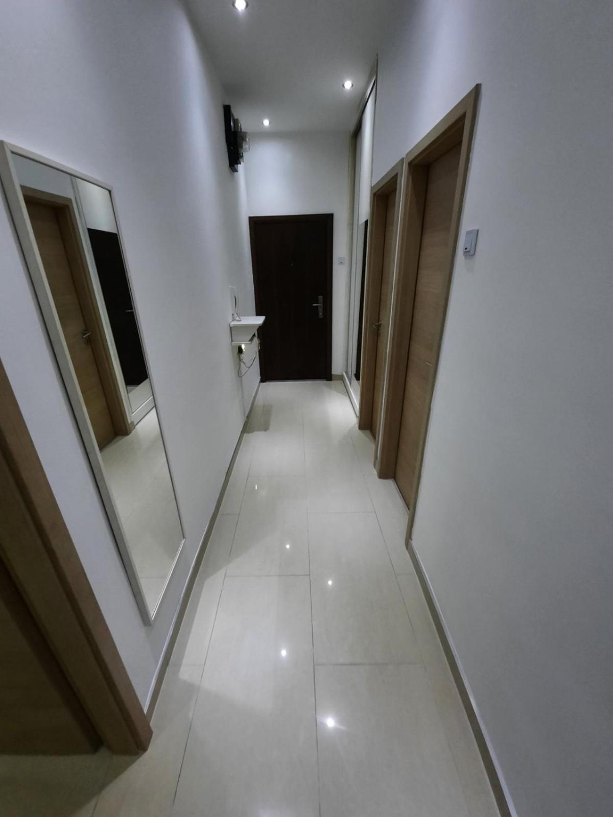 Three-Bedroom Apartment - Photo 20