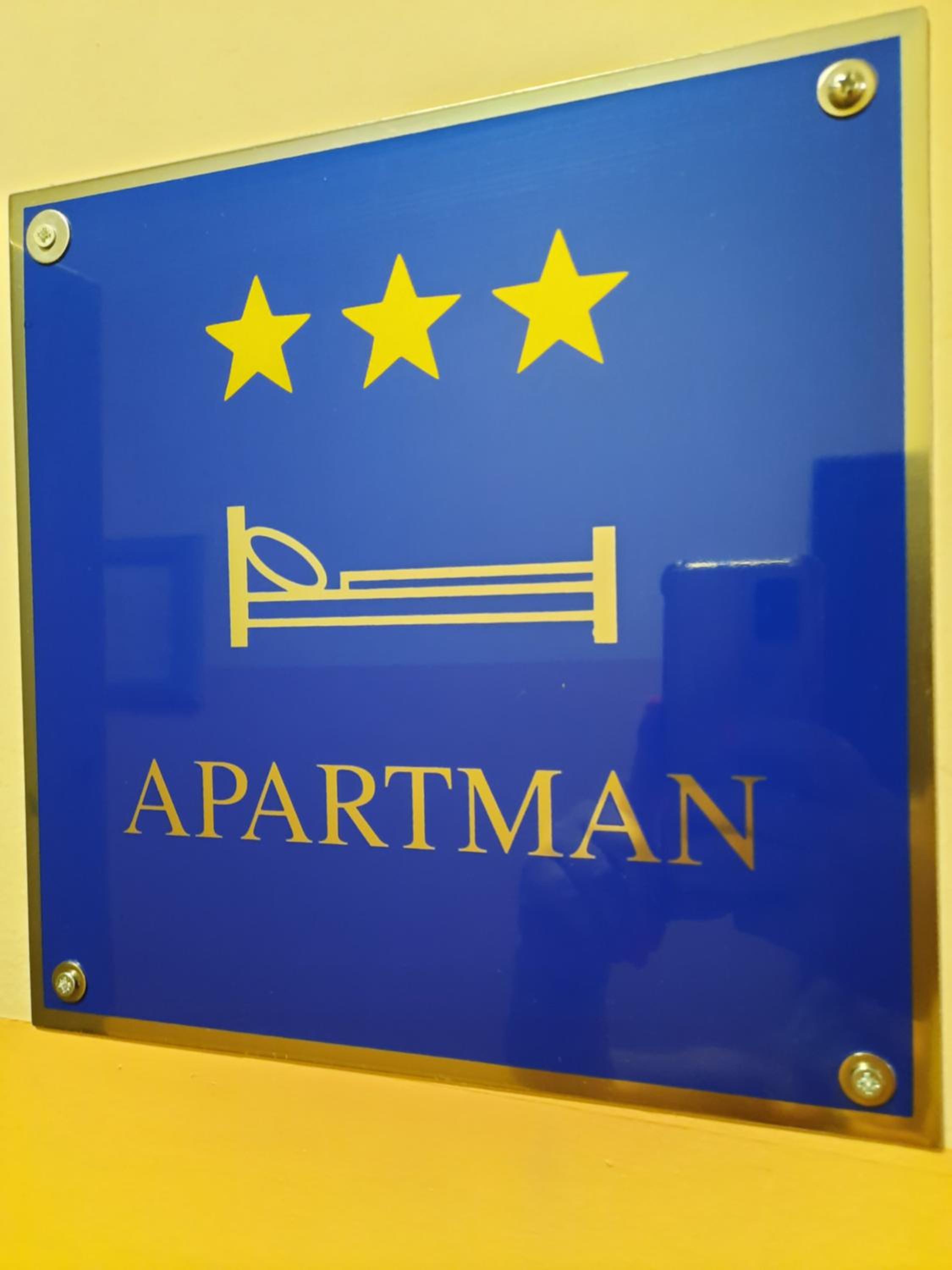 Three-Bedroom Apartment - Photo 44