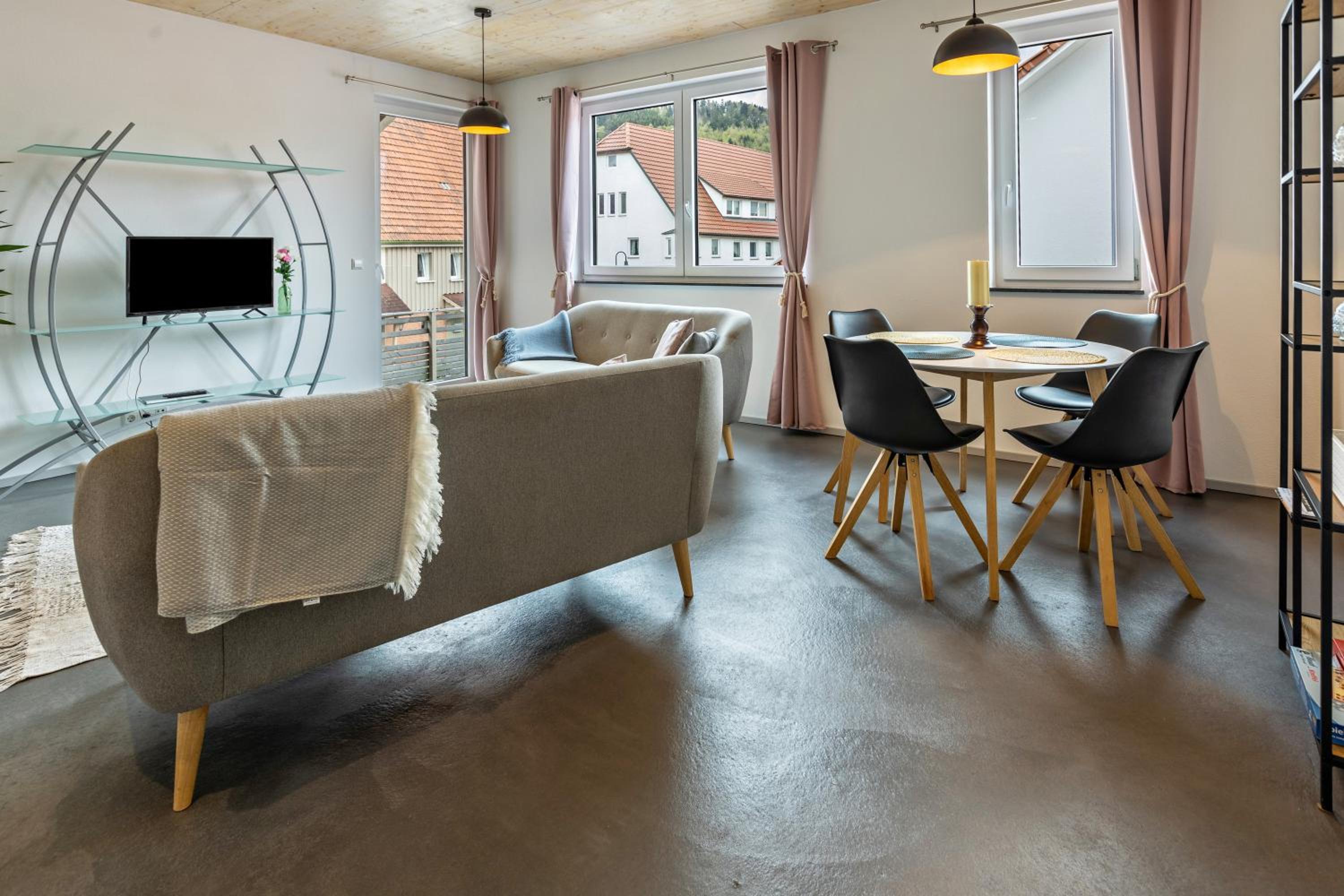 Two-Bedroom Deluxe Apartment with Garden View