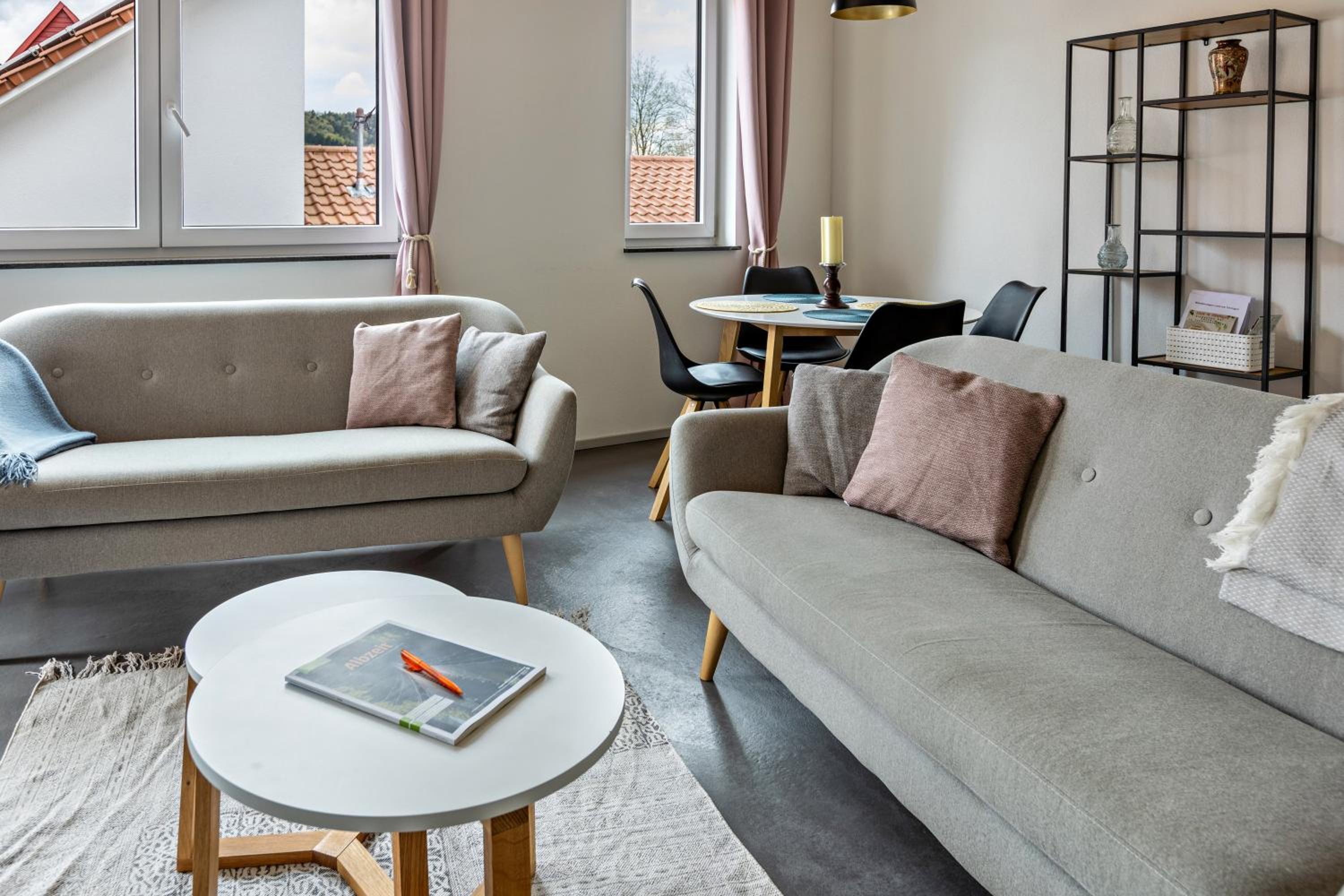 Two-Bedroom Deluxe Apartment with Garden View photo 3