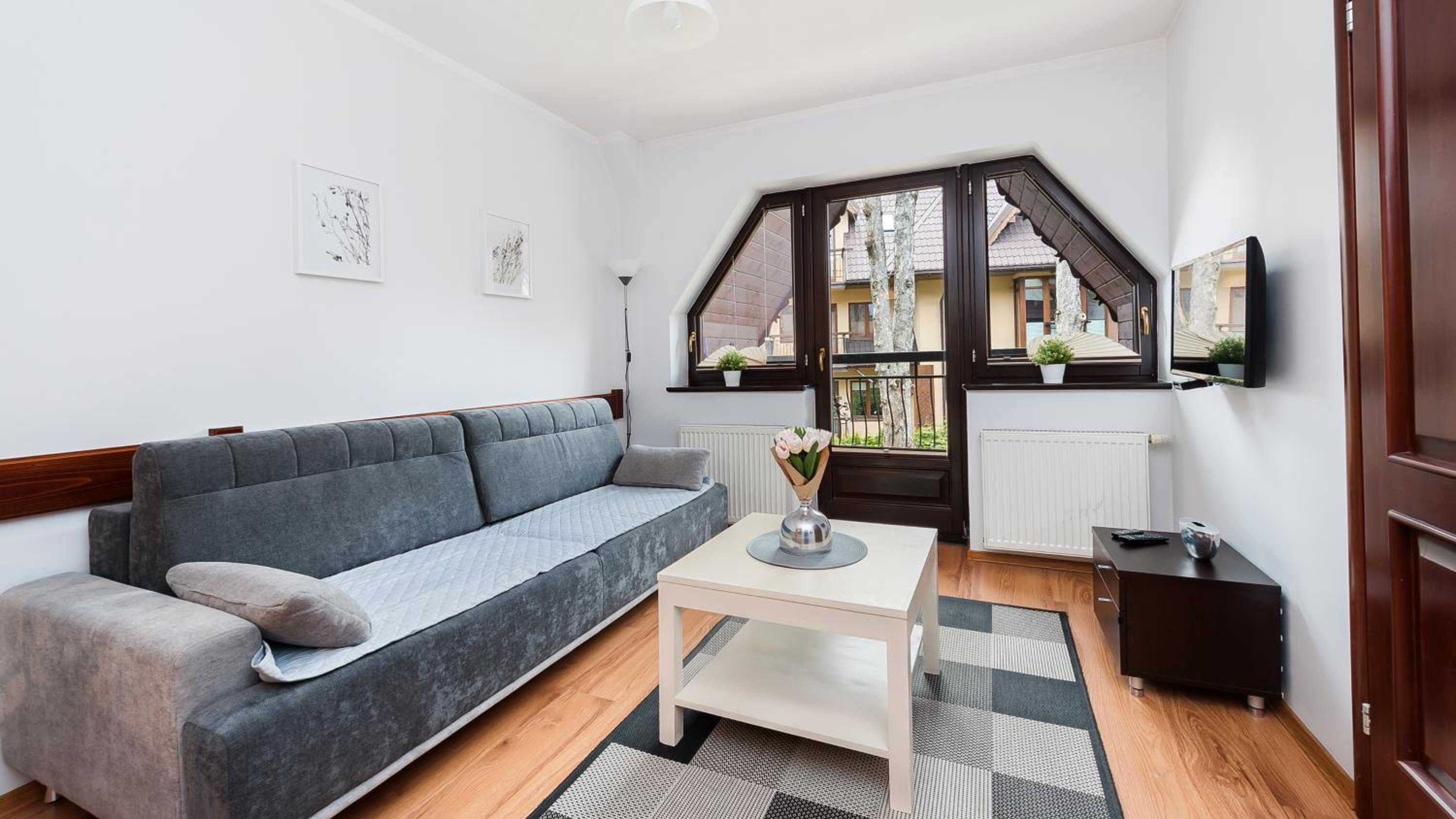 One-Bedroom Apartment - Bulwar Słowackiego 25