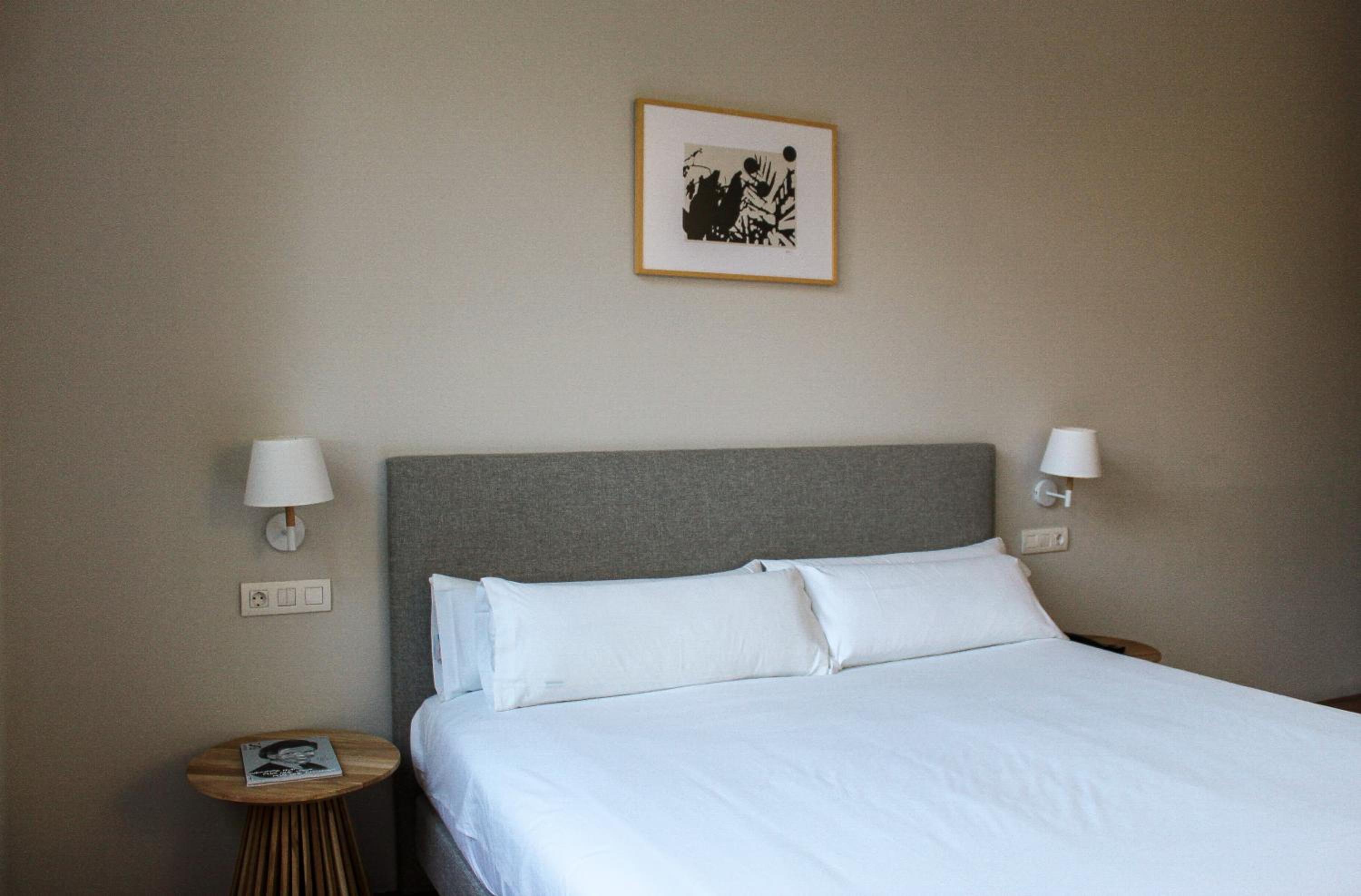 Deluxe Double or Twin Room - Photo 2