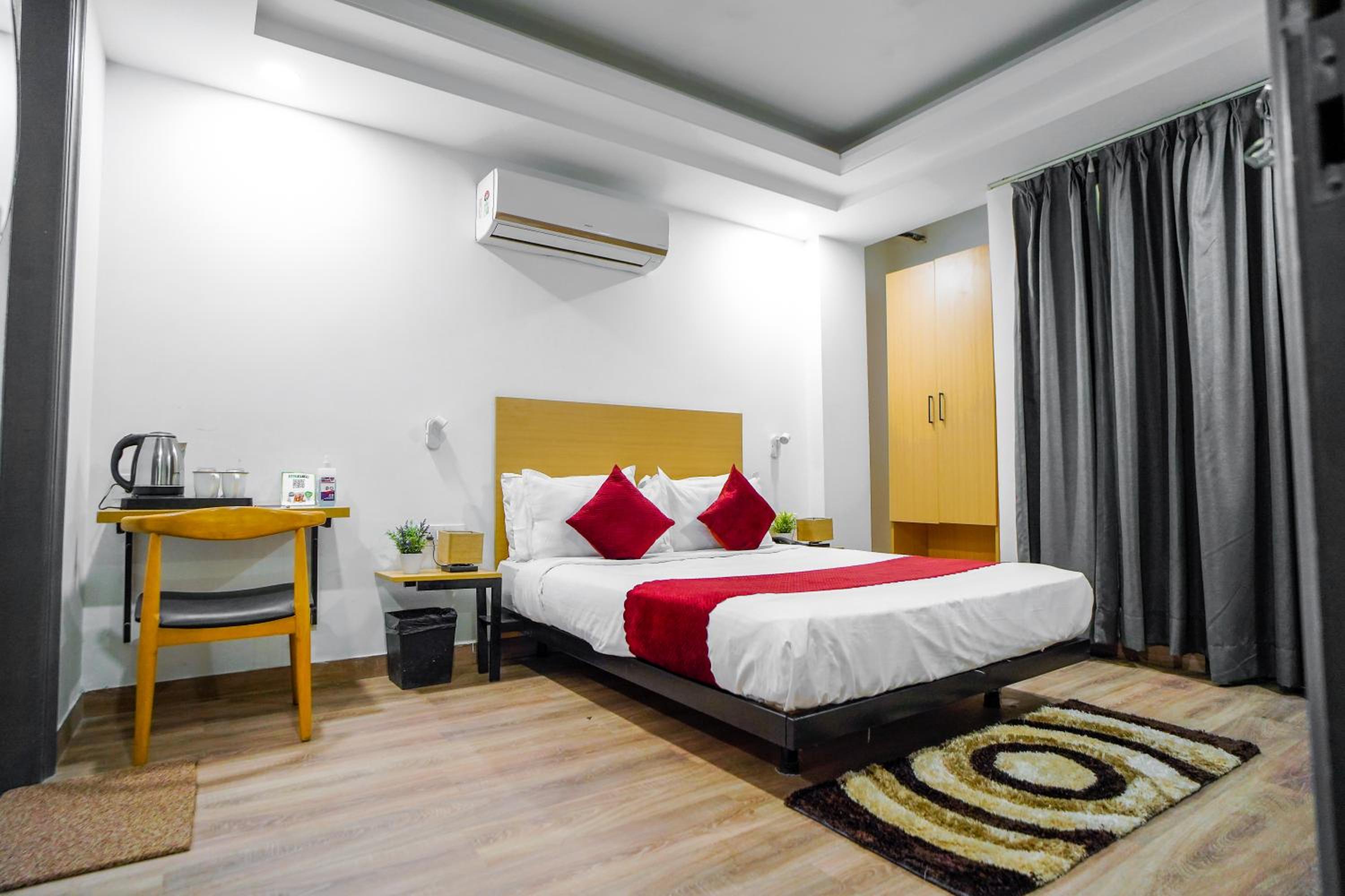 Deluxe Room - Photo 1