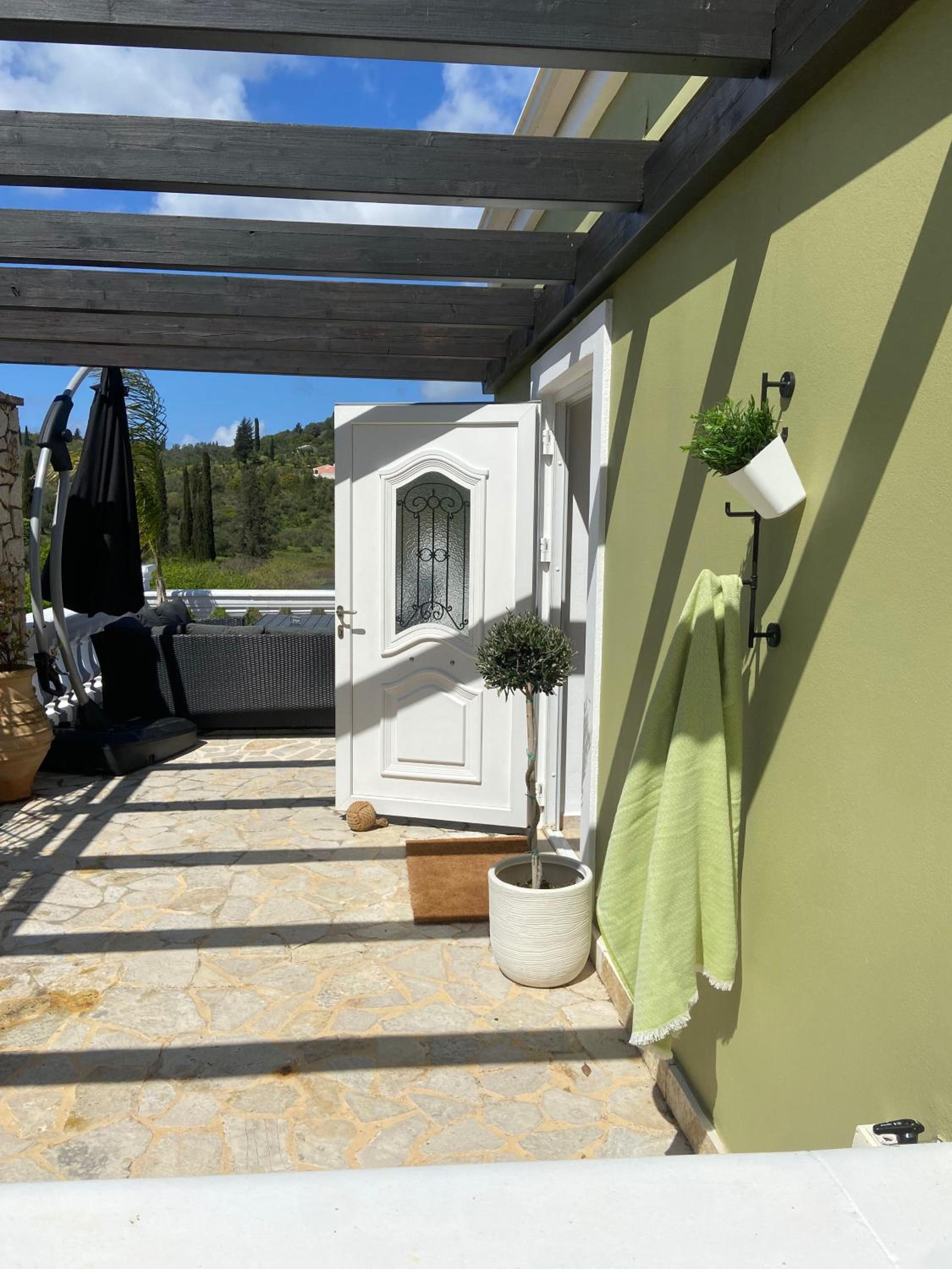 Villa photo 2