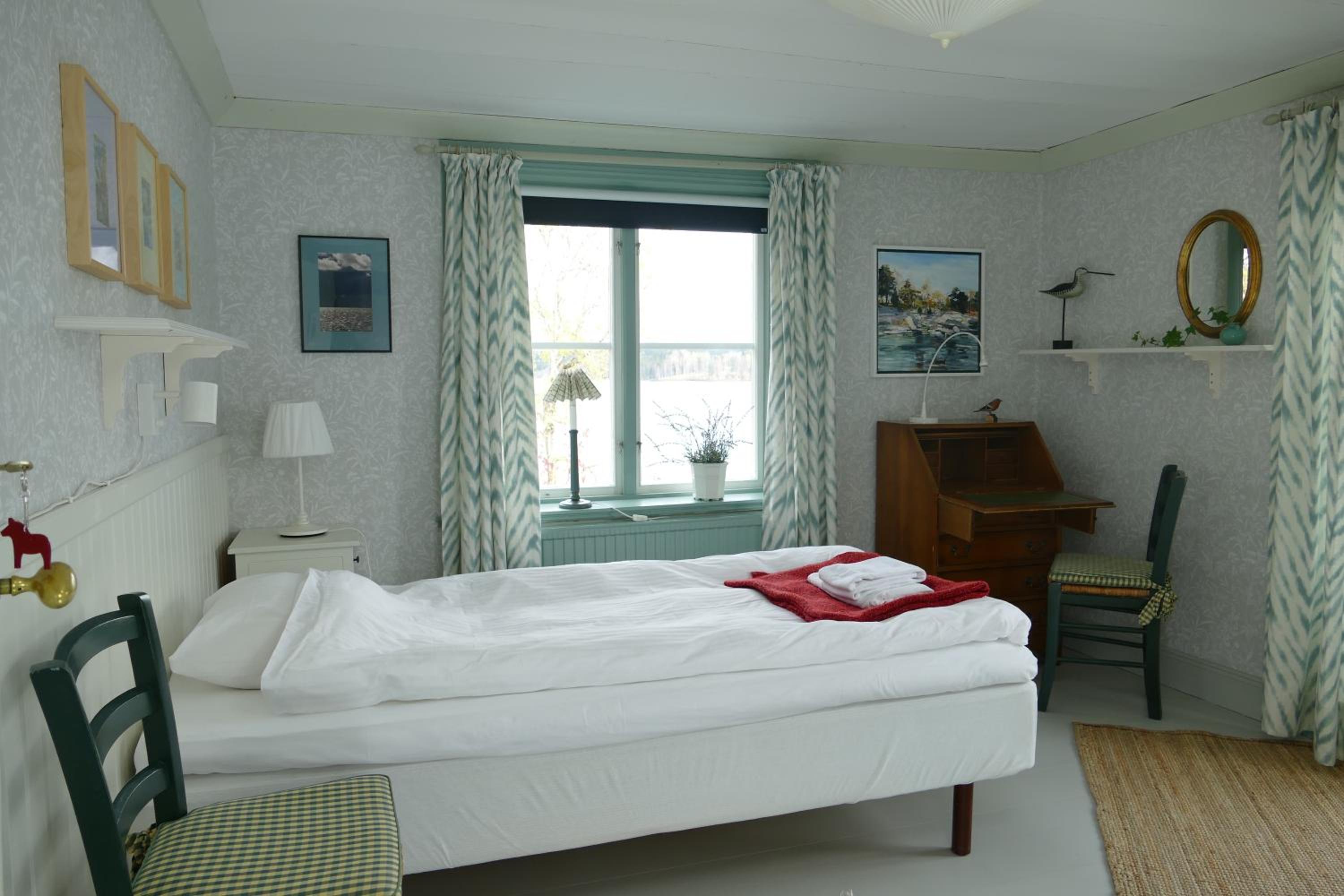 Superior Single Room With Lake View photo 1