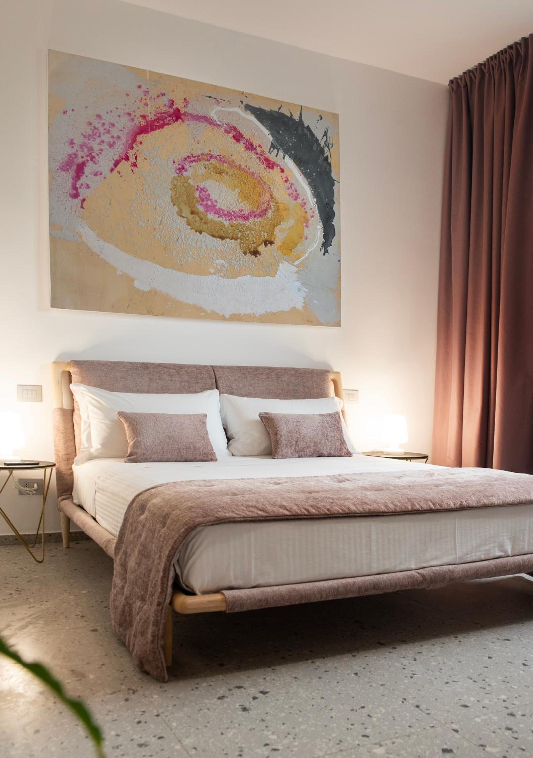 Deluxe Queen Room - Photo 4