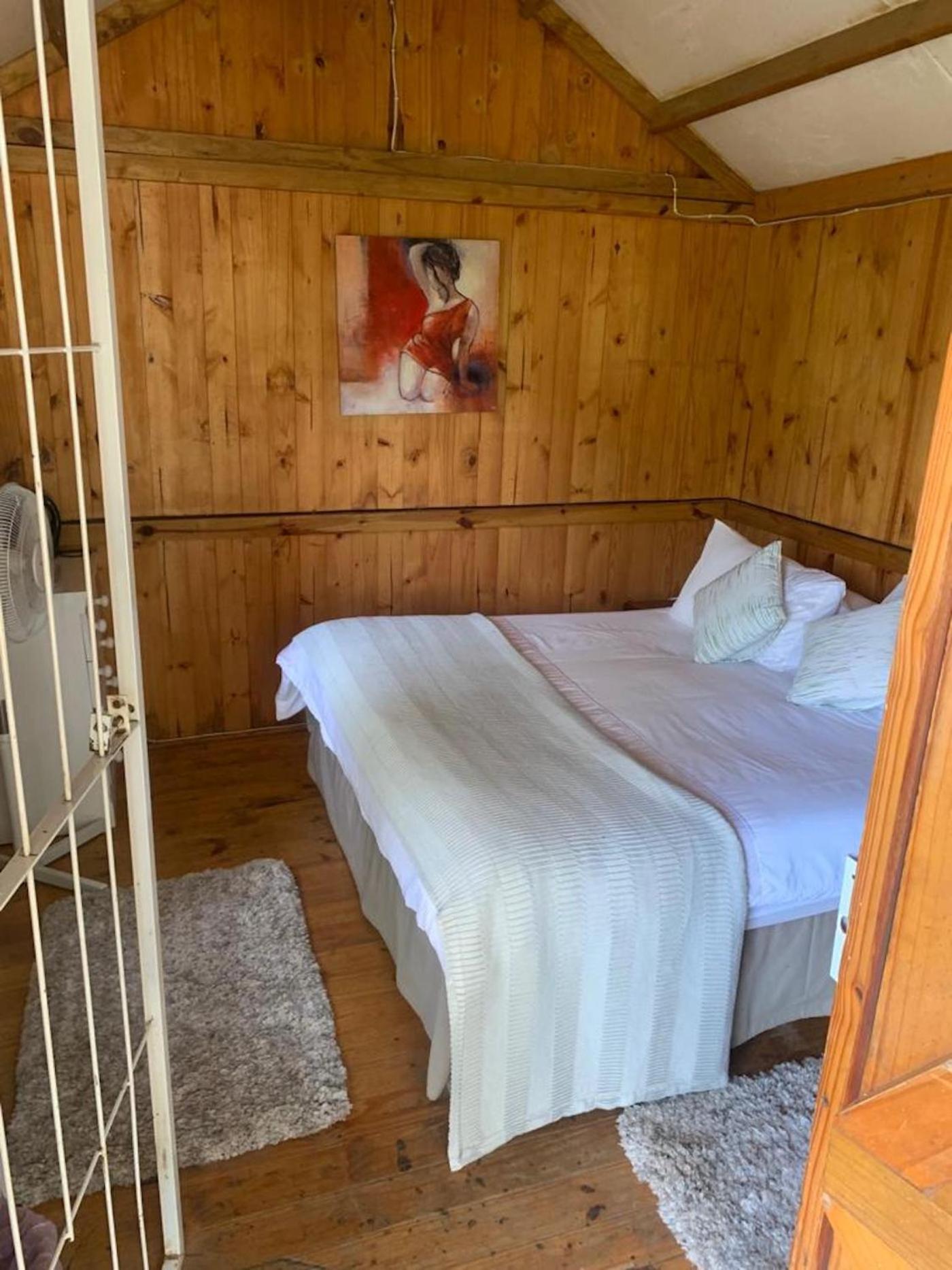 Budget Double Room - Photo 1