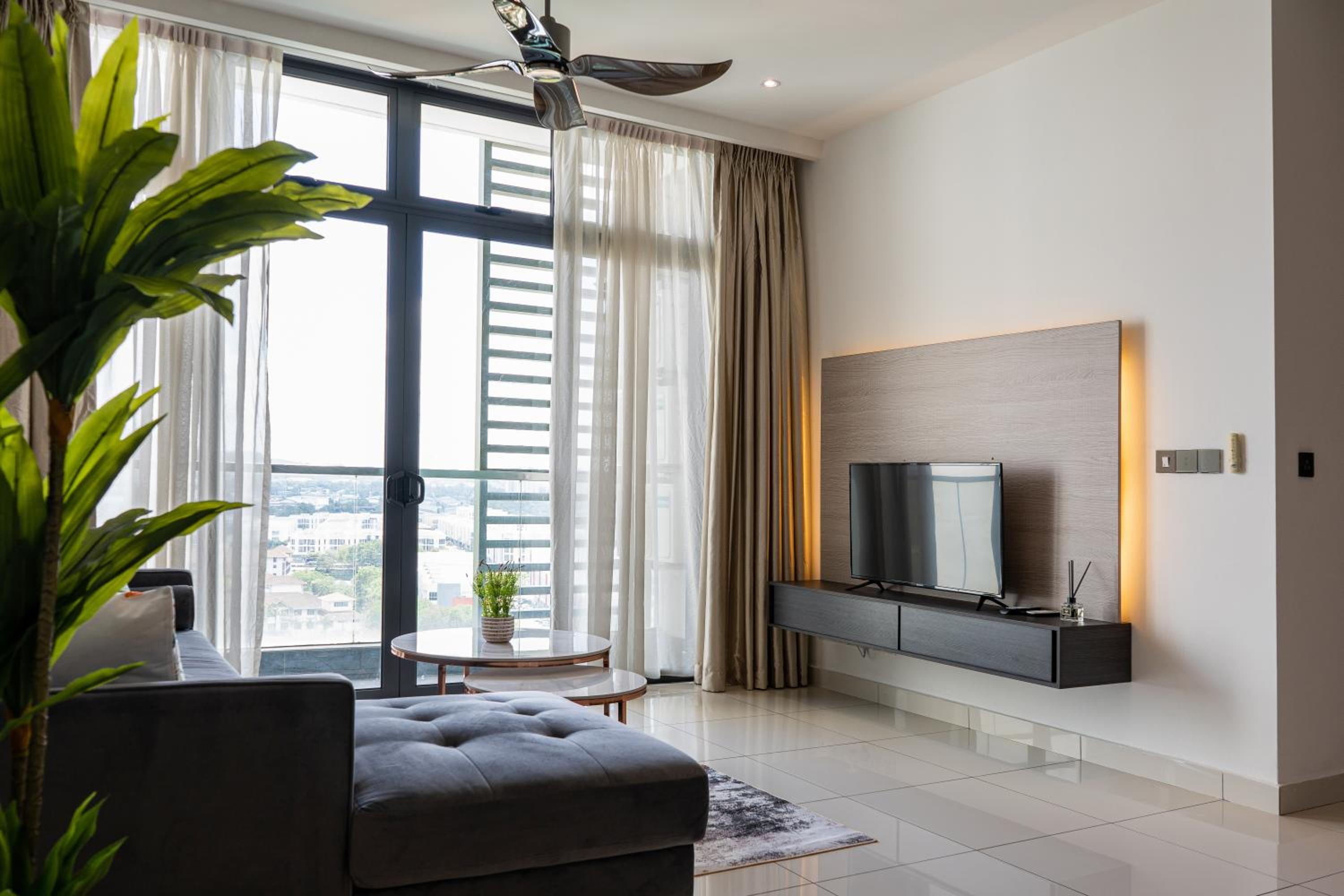 Apartment with Garden View