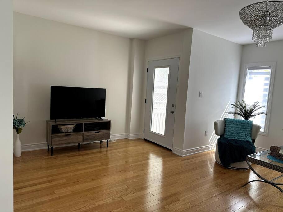 Four-Bedroom House photo 1