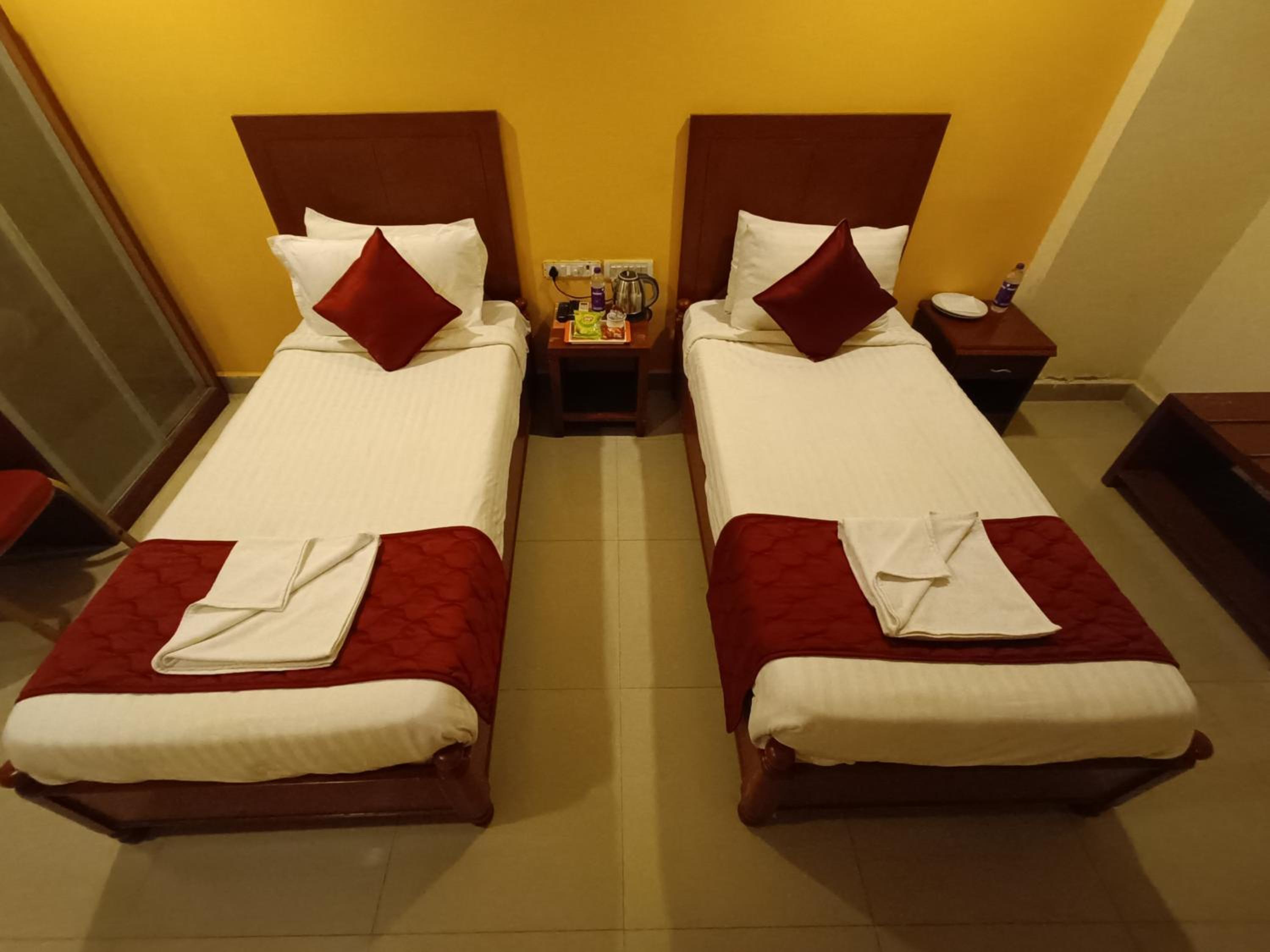 Deluxe Twin Room - Photo 15