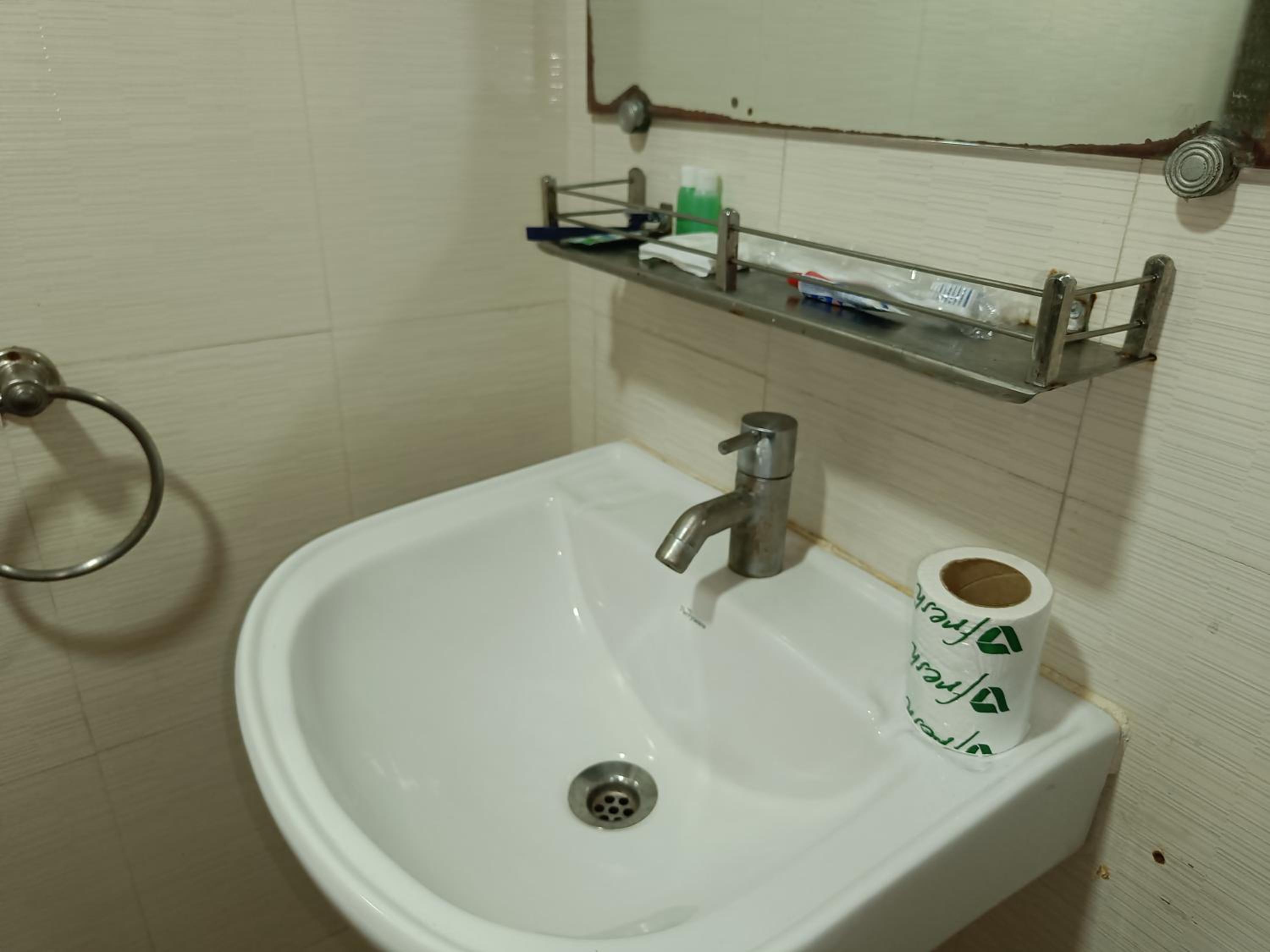 Deluxe Twin Room - Photo 7