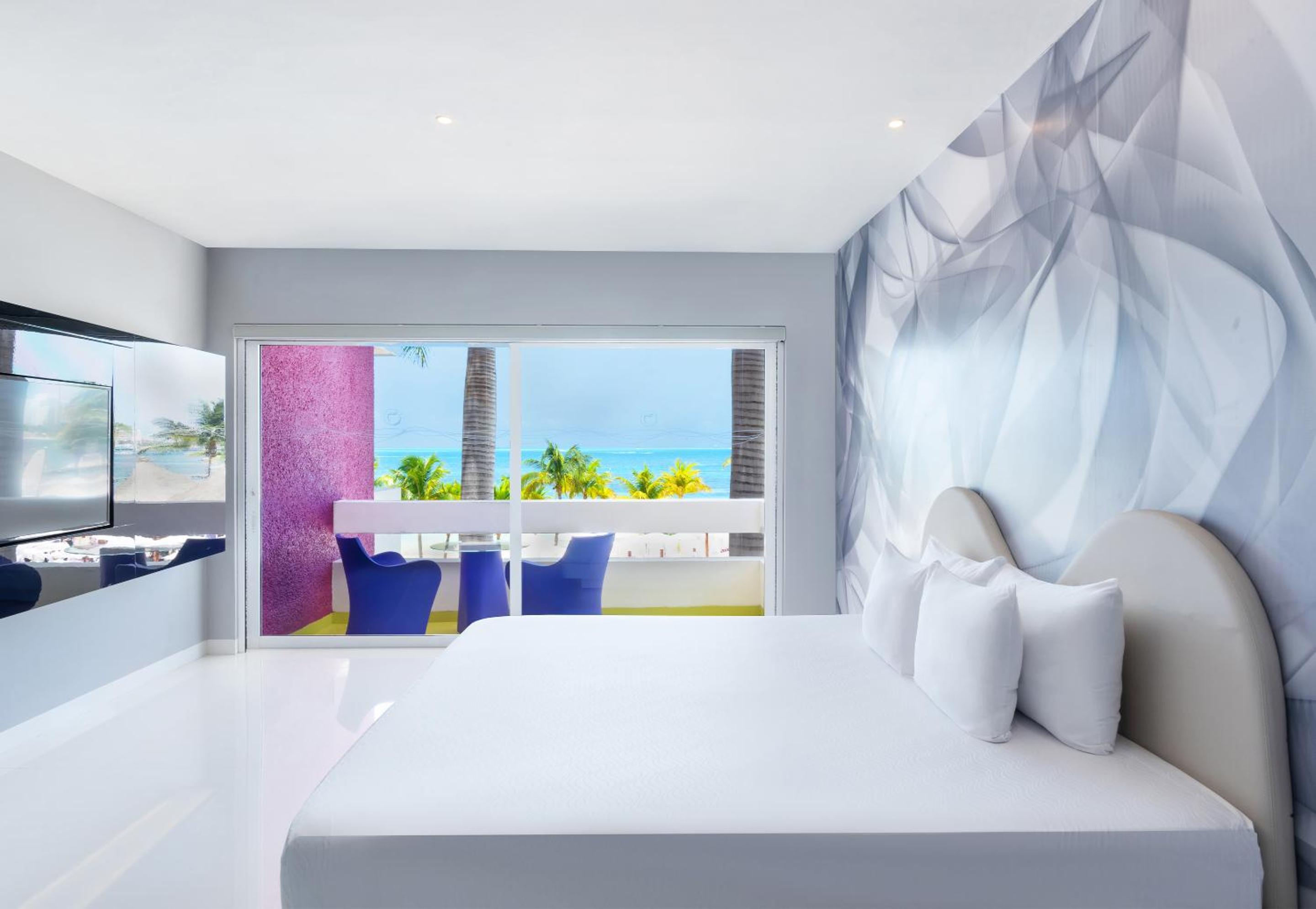 Trendy Ocean View Playful Experience thumbnail 5